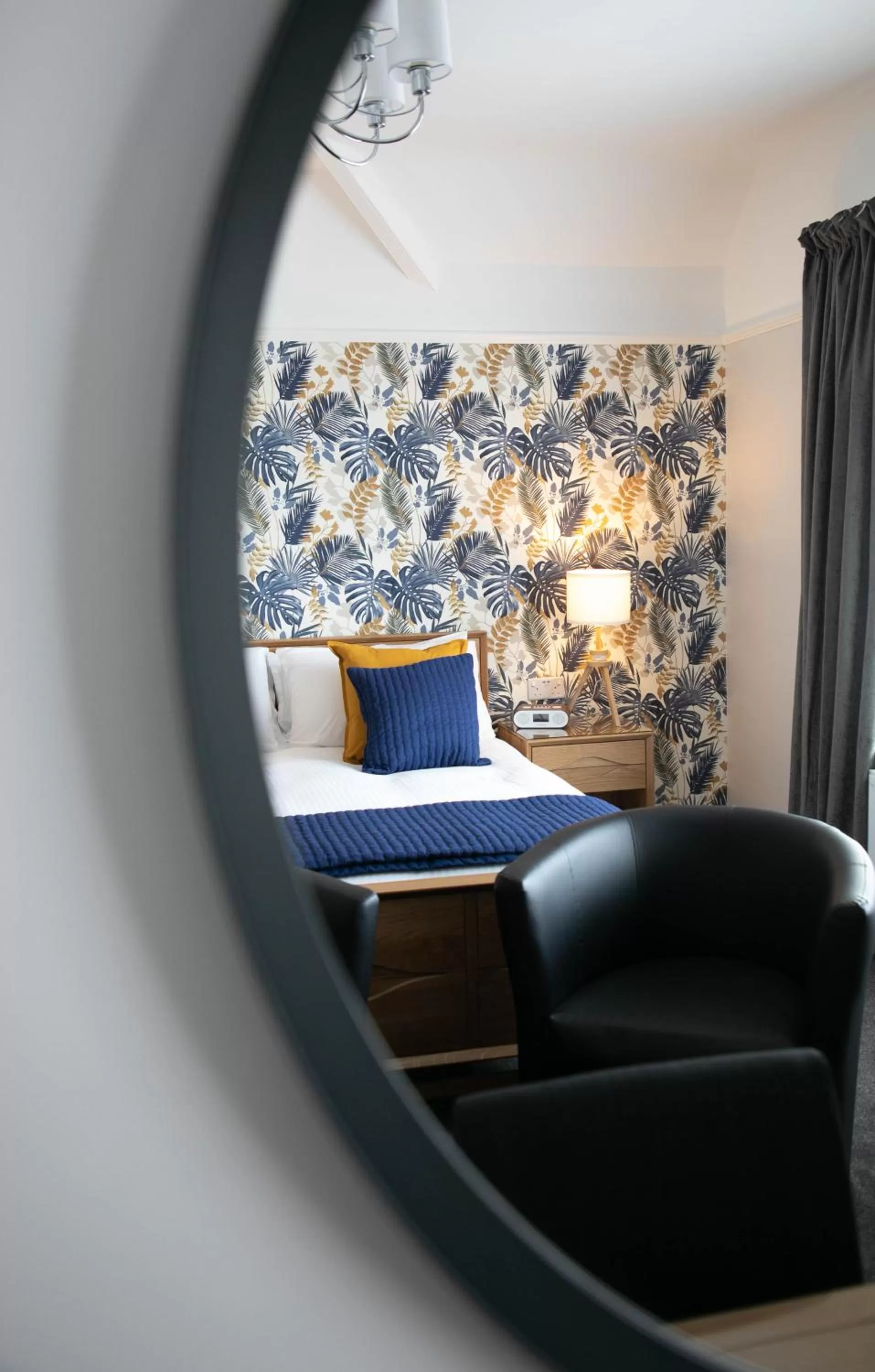 Bedroom, Seating Area in Stover Lodge