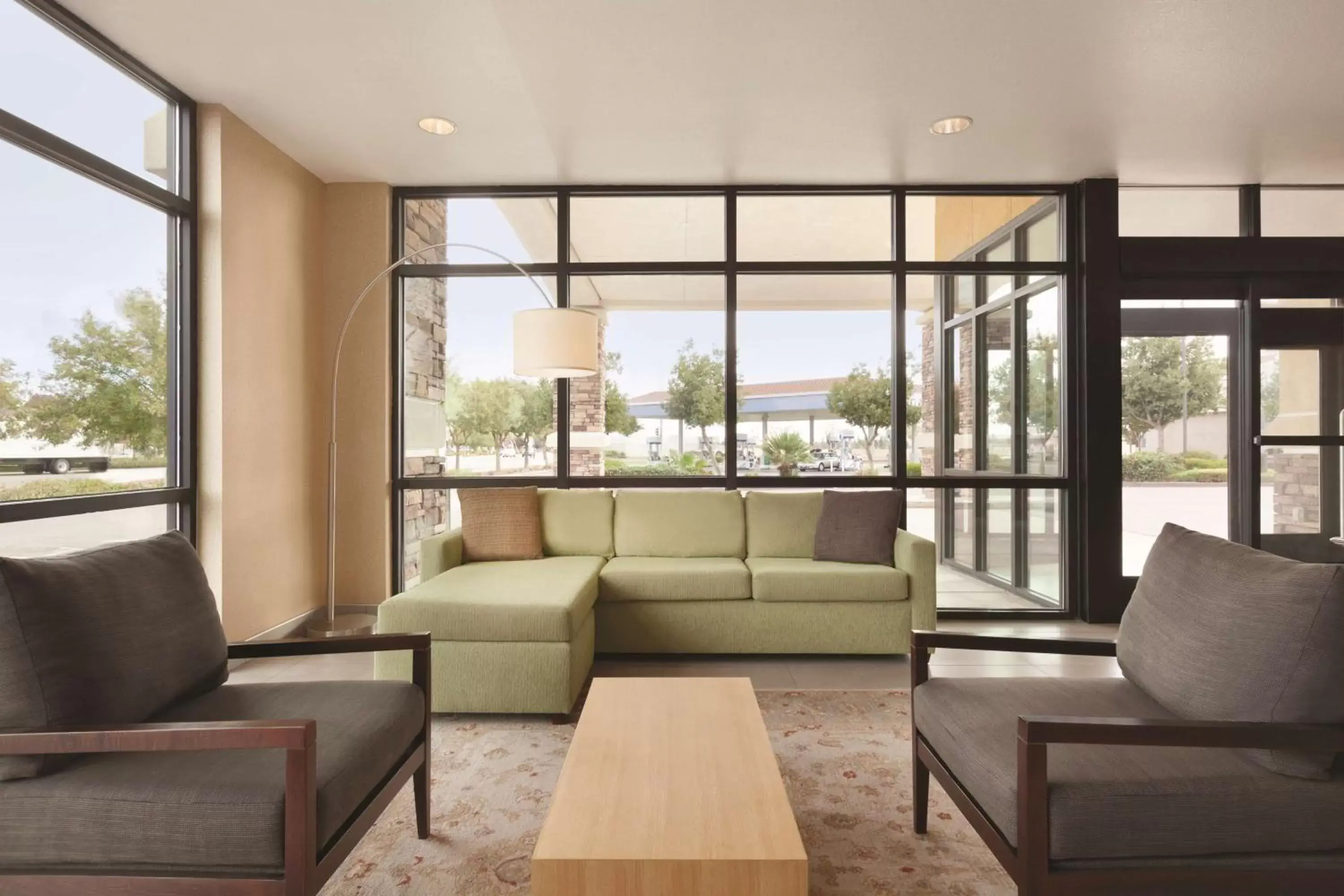 Lobby or reception, Seating Area in Country Inn & Suites by Radisson, Dixon, CA - UC Davis Area