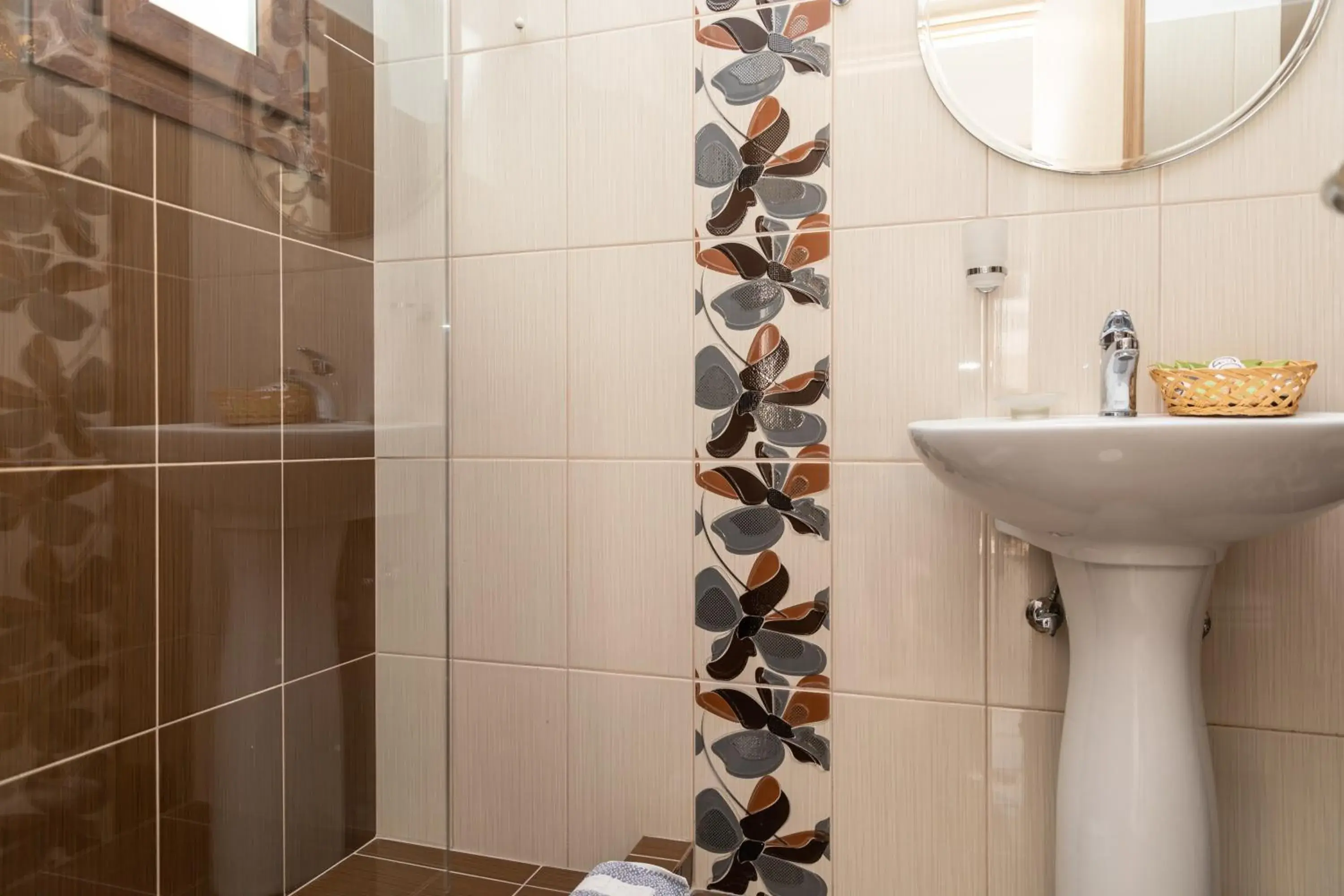 Bathroom in Depis Place and Apartments