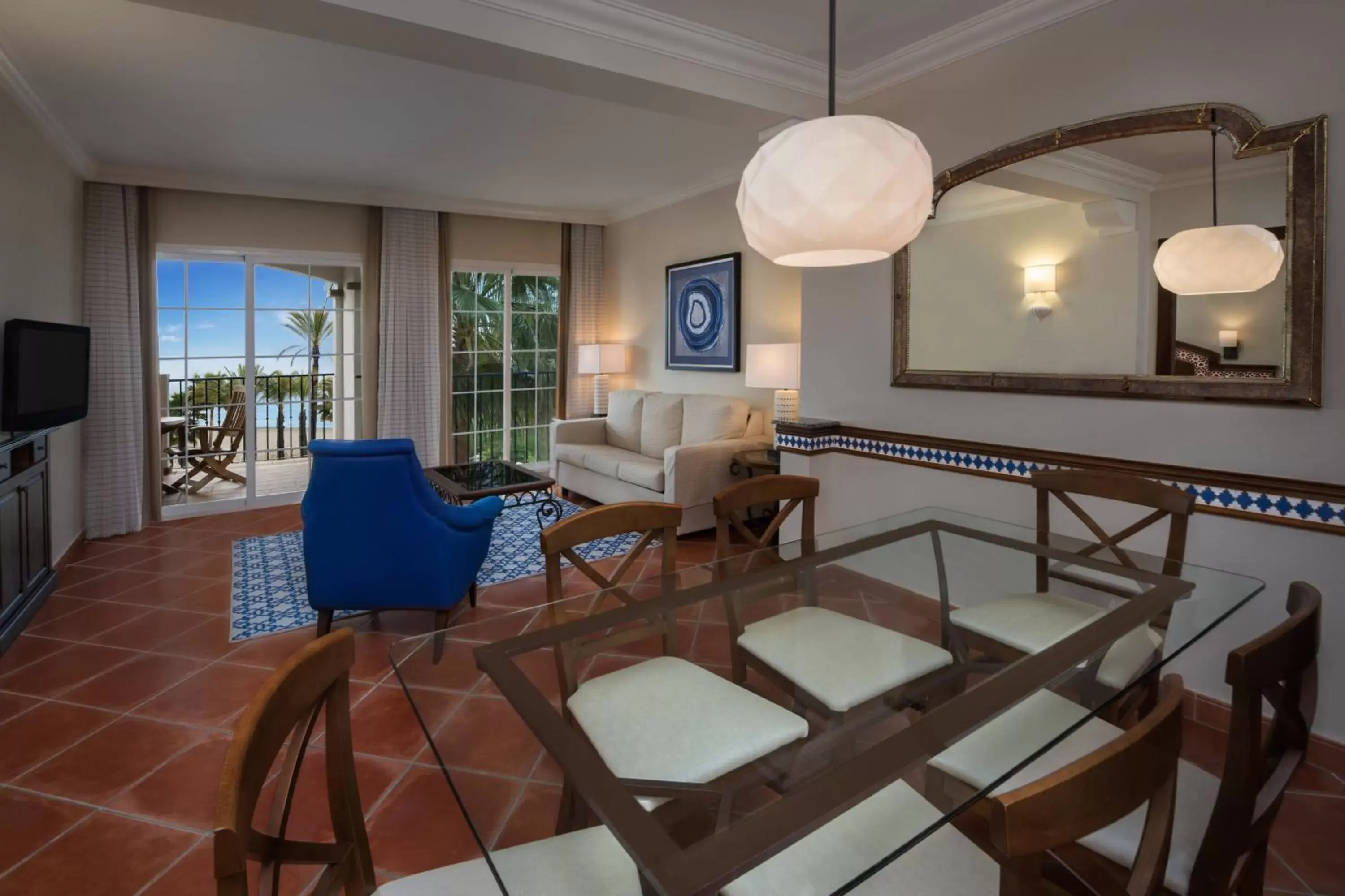 Photo of the whole room, Seating Area in Marriott's Playa Andaluza