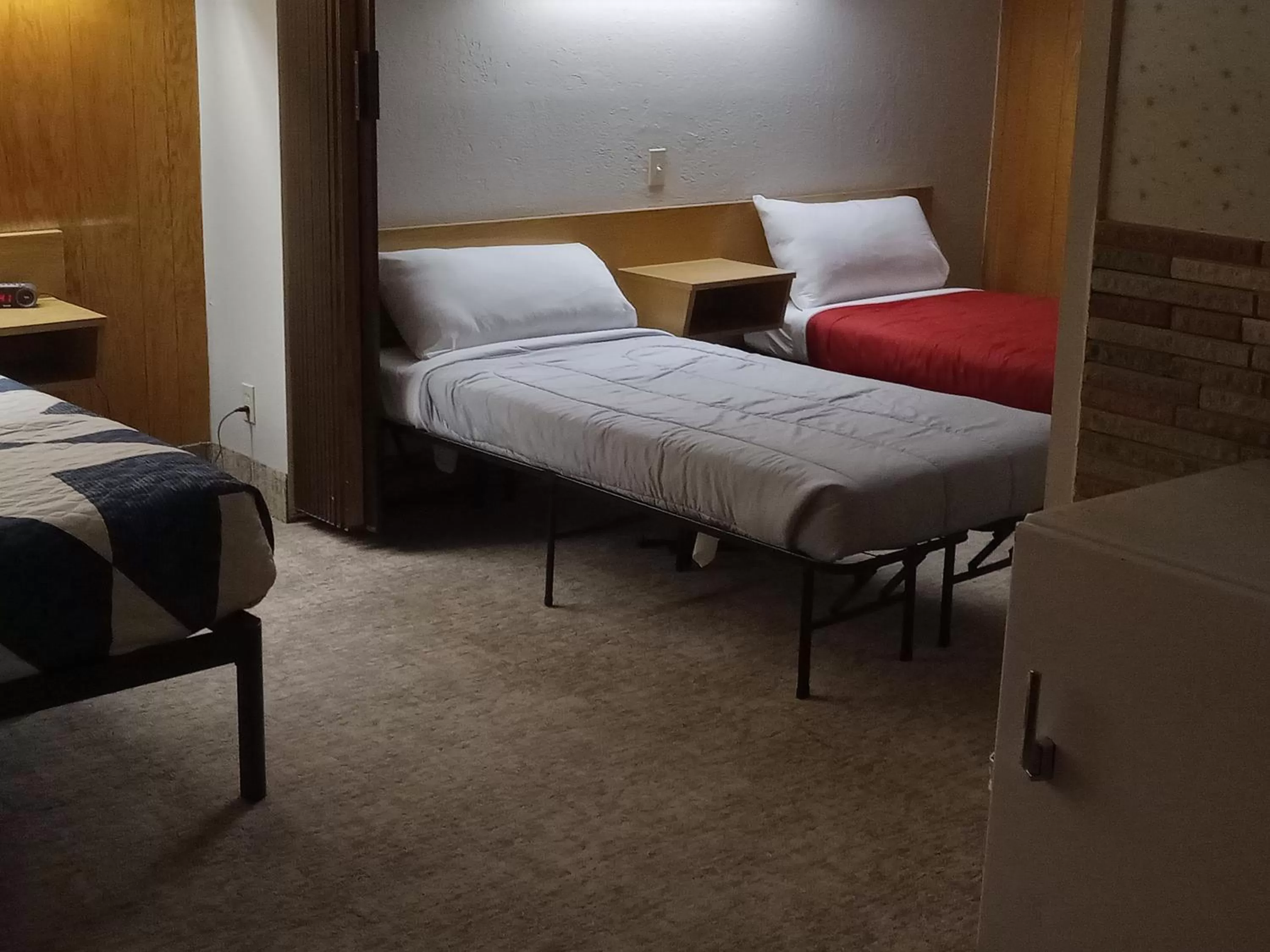 Bedroom, Bed in Siesta Motel