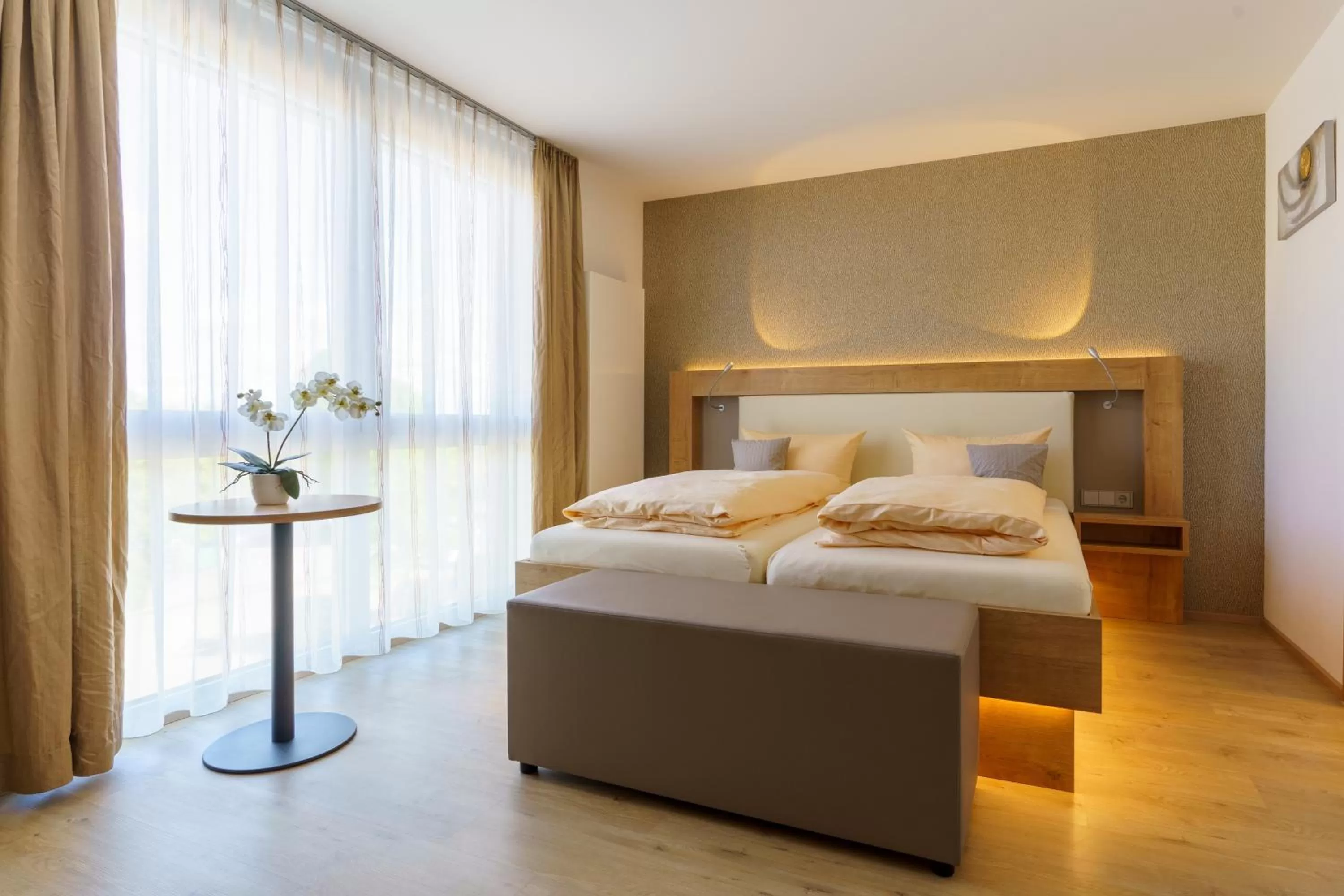 Staff, Bed in Hotel Rosenstein