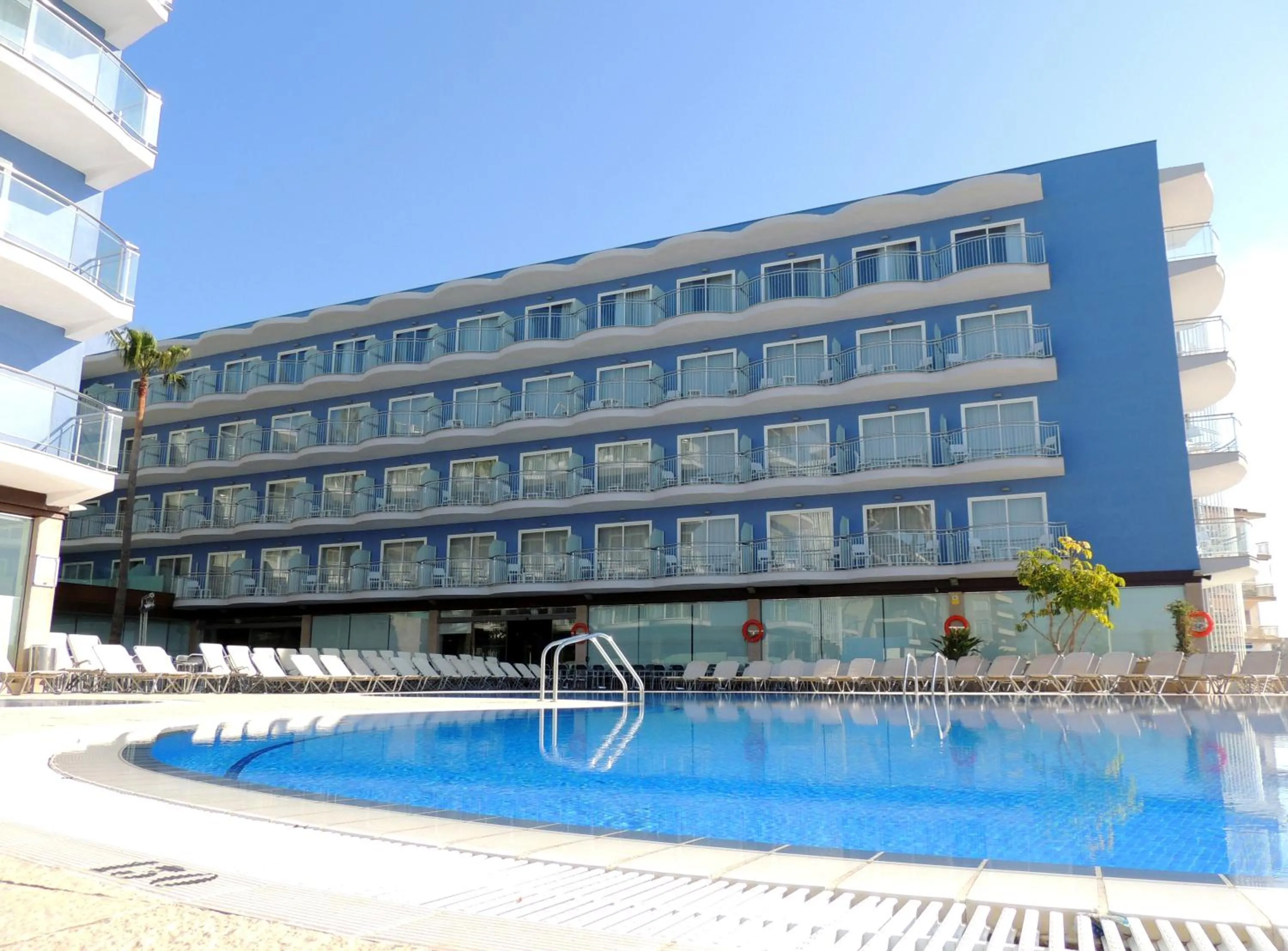 Property building in Hotel Augustus