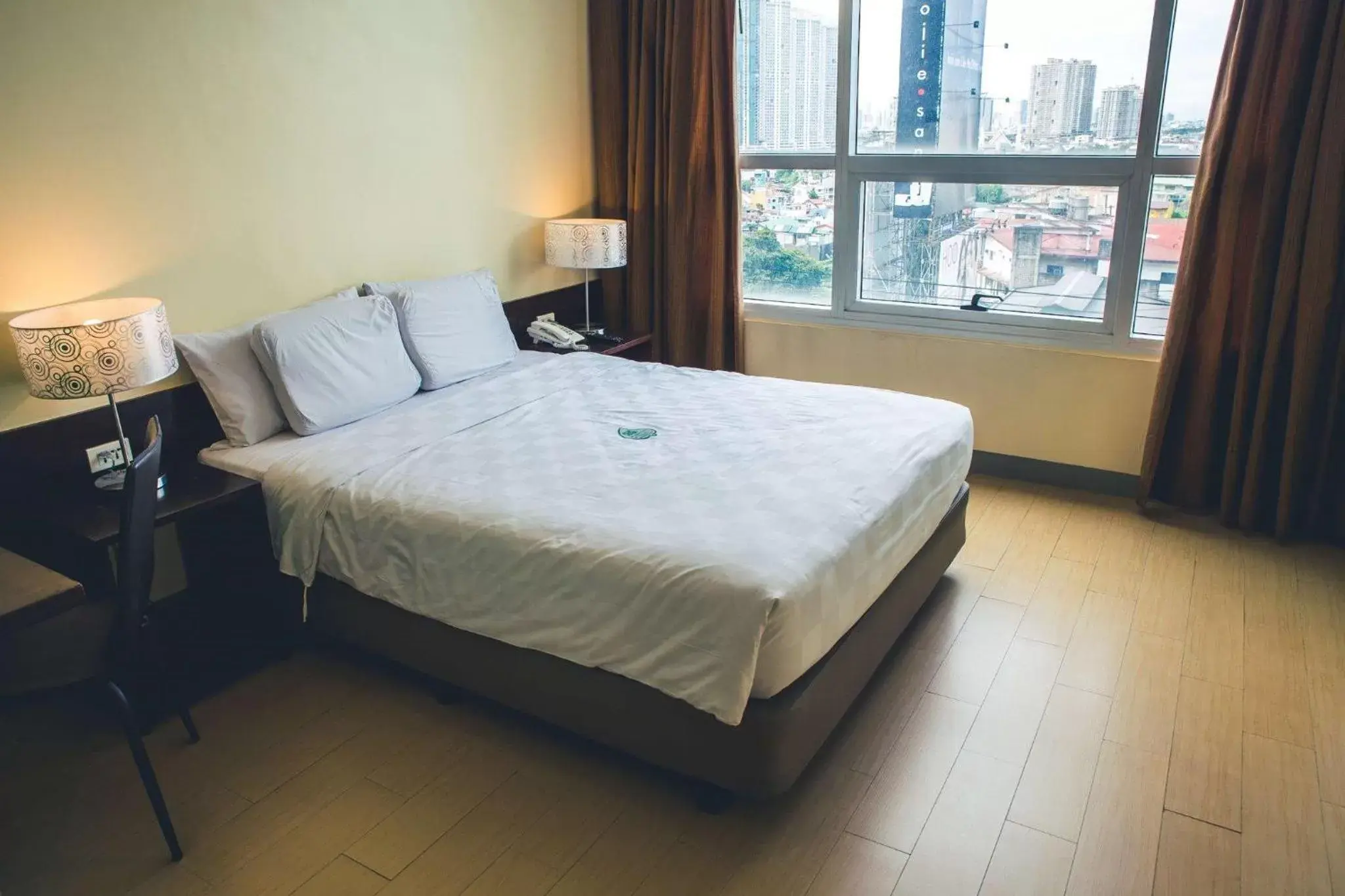 Bedroom, Bed in Go Hotels Mandaluyong