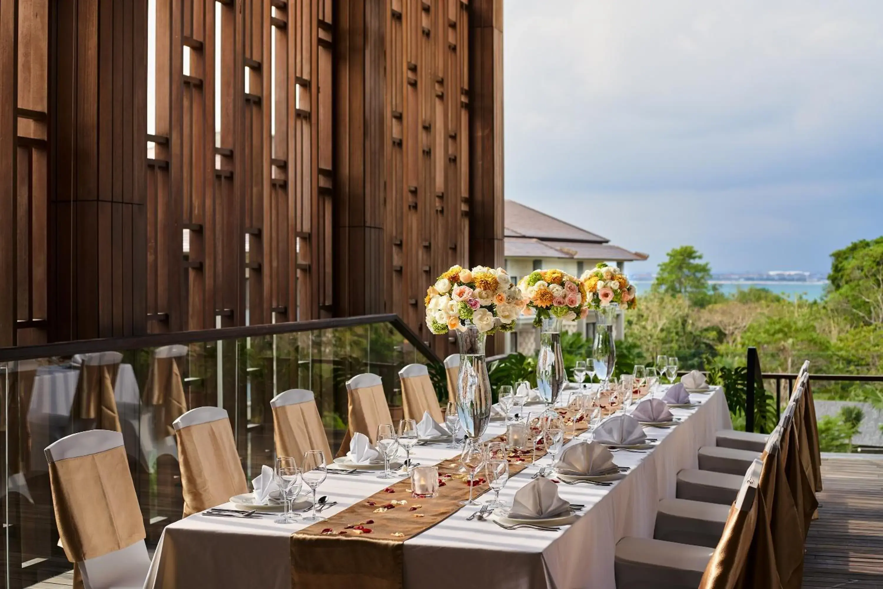 Balcony/Terrace, Restaurant/Places to Eat in Mövenpick Resort & Spa Jimbaran Bali