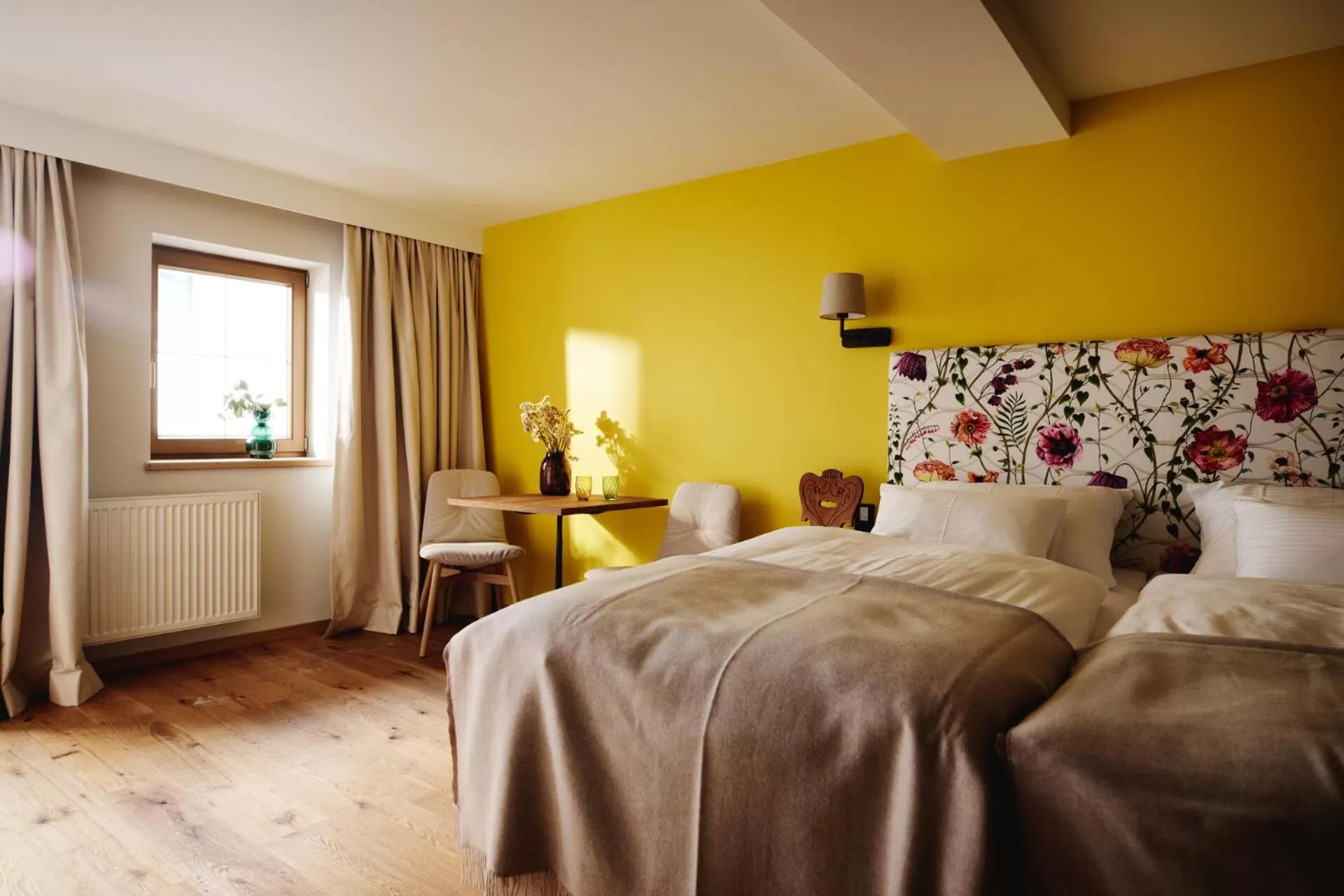 Photo of the whole room, Bed in Gut Stiluppe - 4 Sterne Superior Good Life Hotel