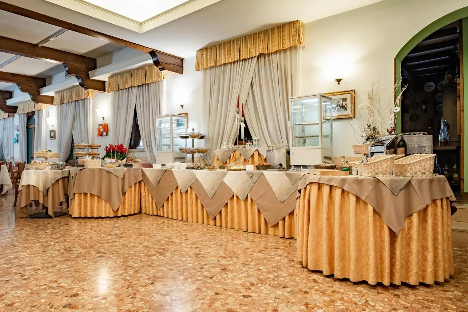 Restaurant/places to eat, Banquet Facilities in Hotel all'Orso