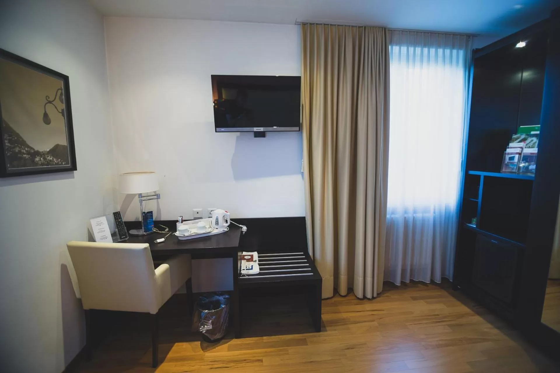 Enjoy 1313AG Hotel Touring