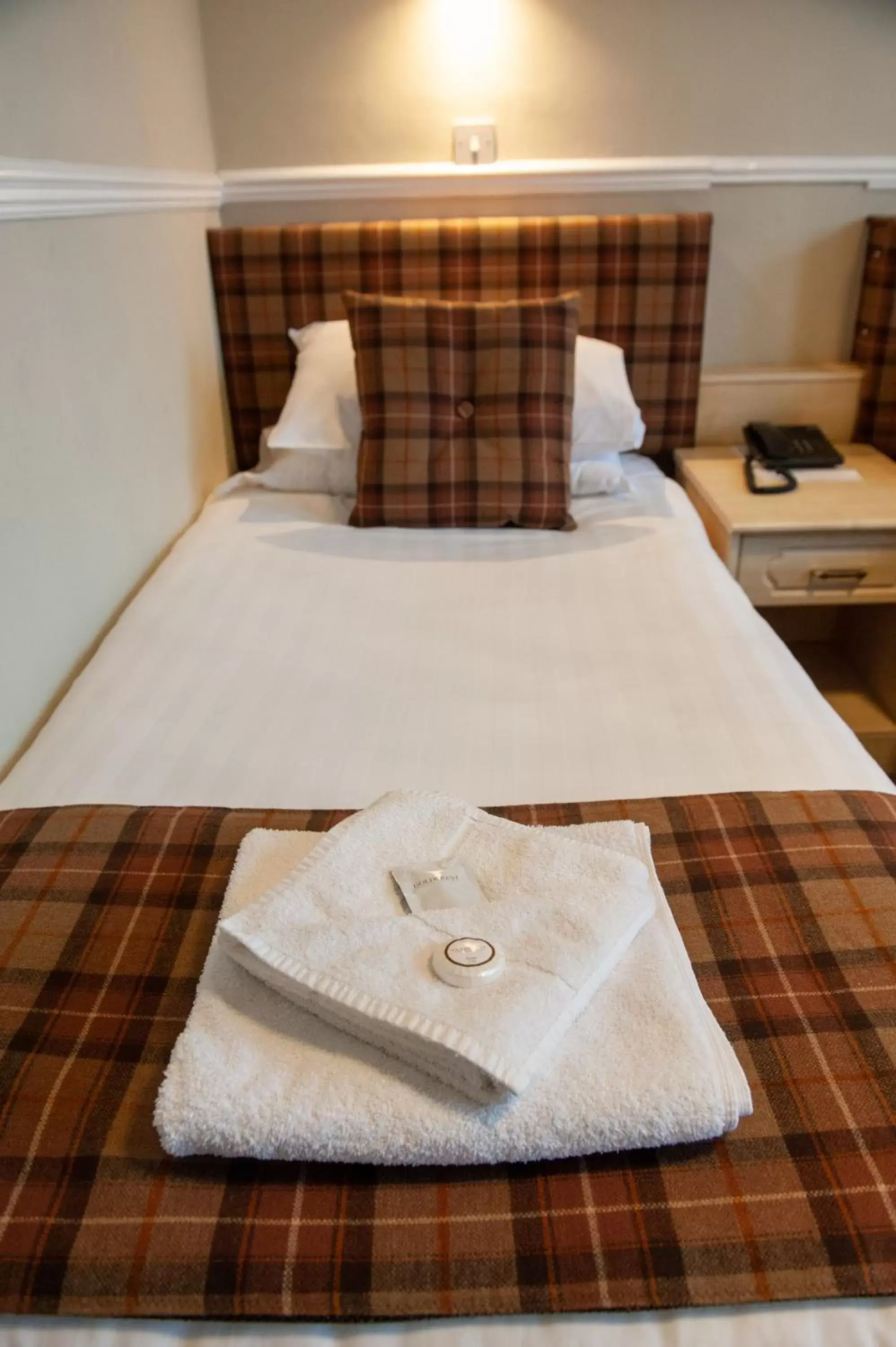 Bed in Osborne Hotel