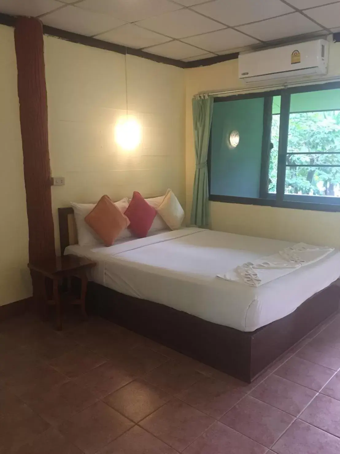 Bedroom, Bed in Koh Ngai Resort