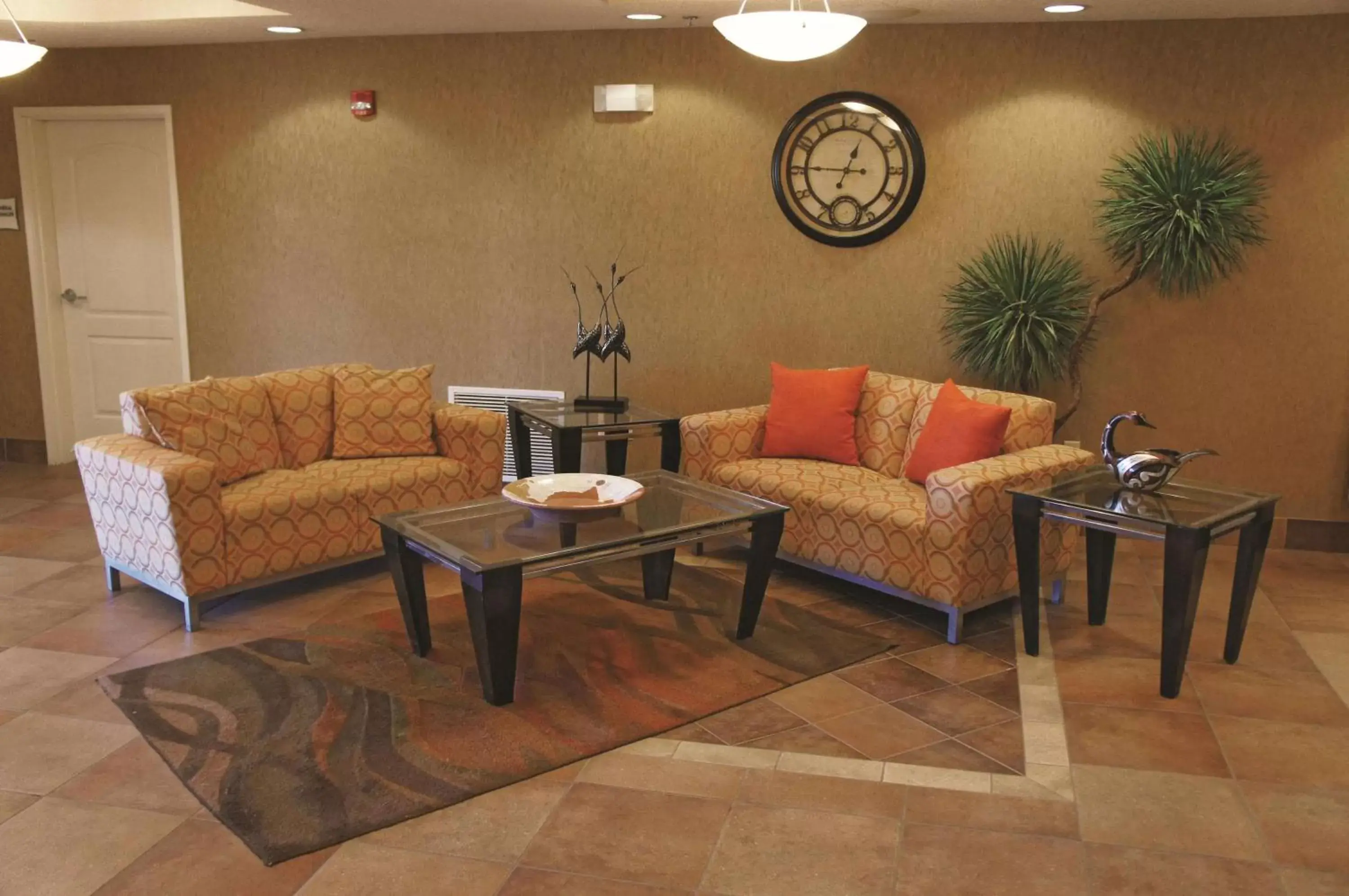 Lobby or reception in La Quinta by Wyndham Bismarck Lobby or reception in La Quinta by Wyndham Bismarck