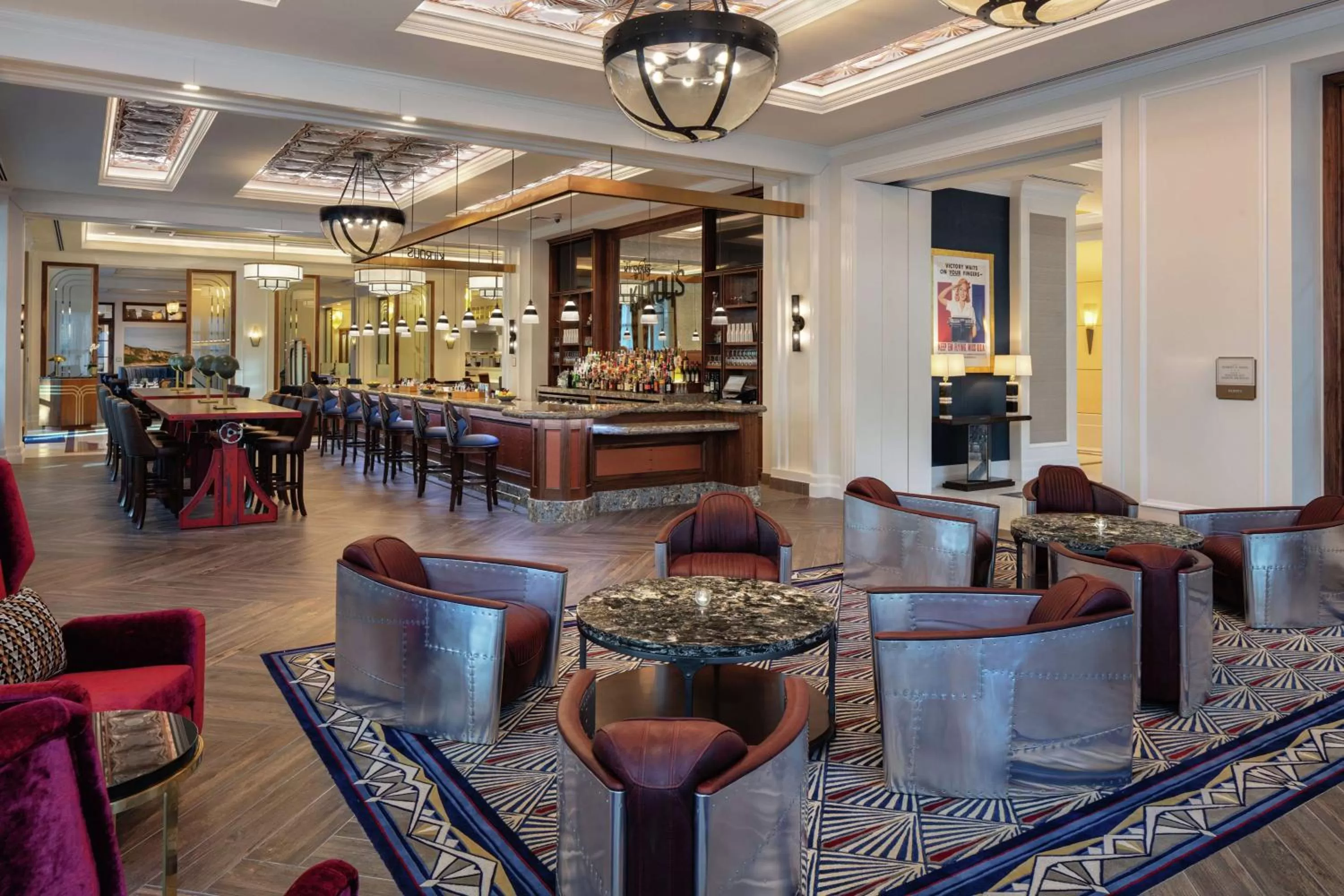 Lounge or bar in The Higgins Hotel New Orleans, Curio Collection by Hilton