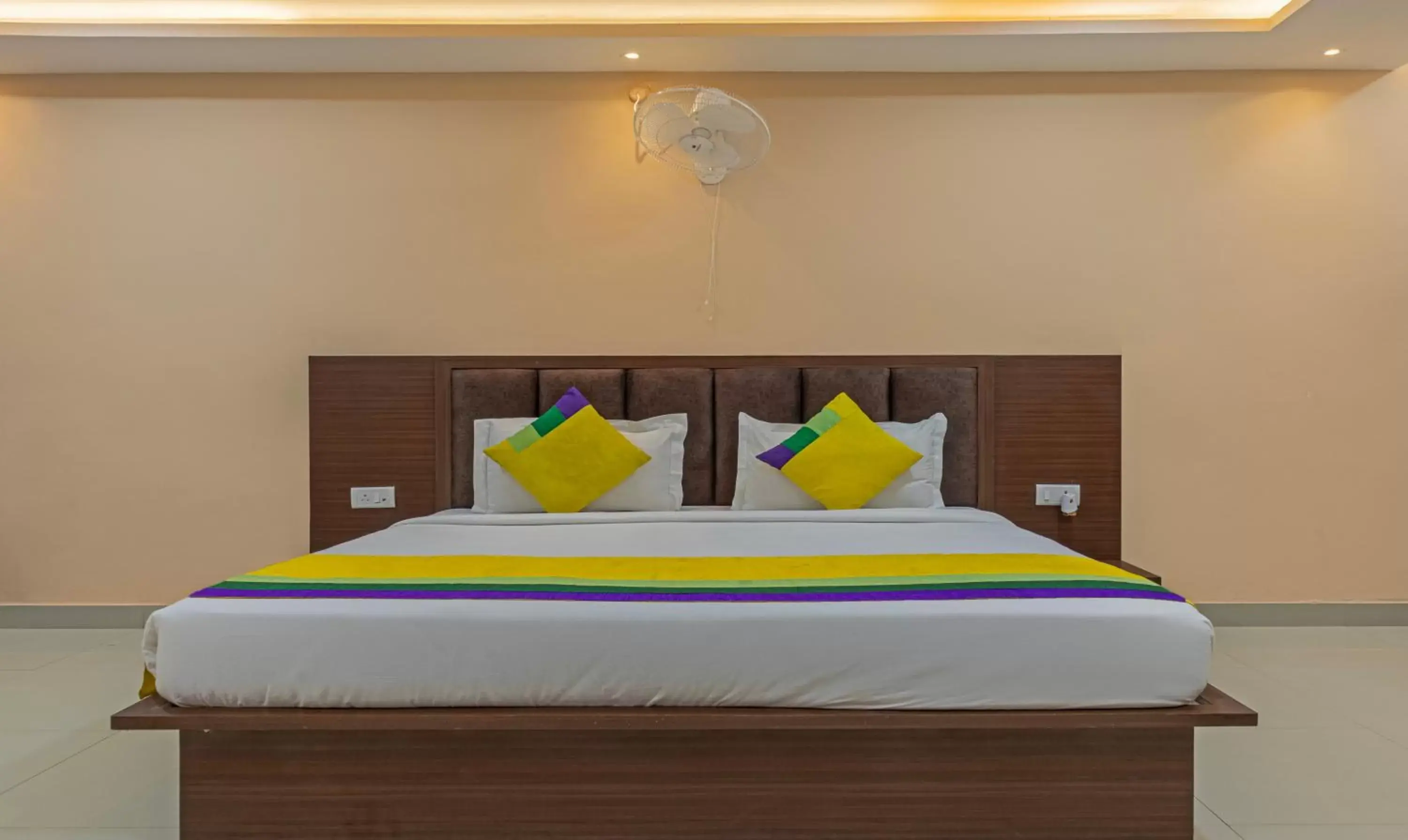 Bed in Itsy Hotels Kashi Grand, BHU Bed in Itsy Hotels Kashi Grand, BHU