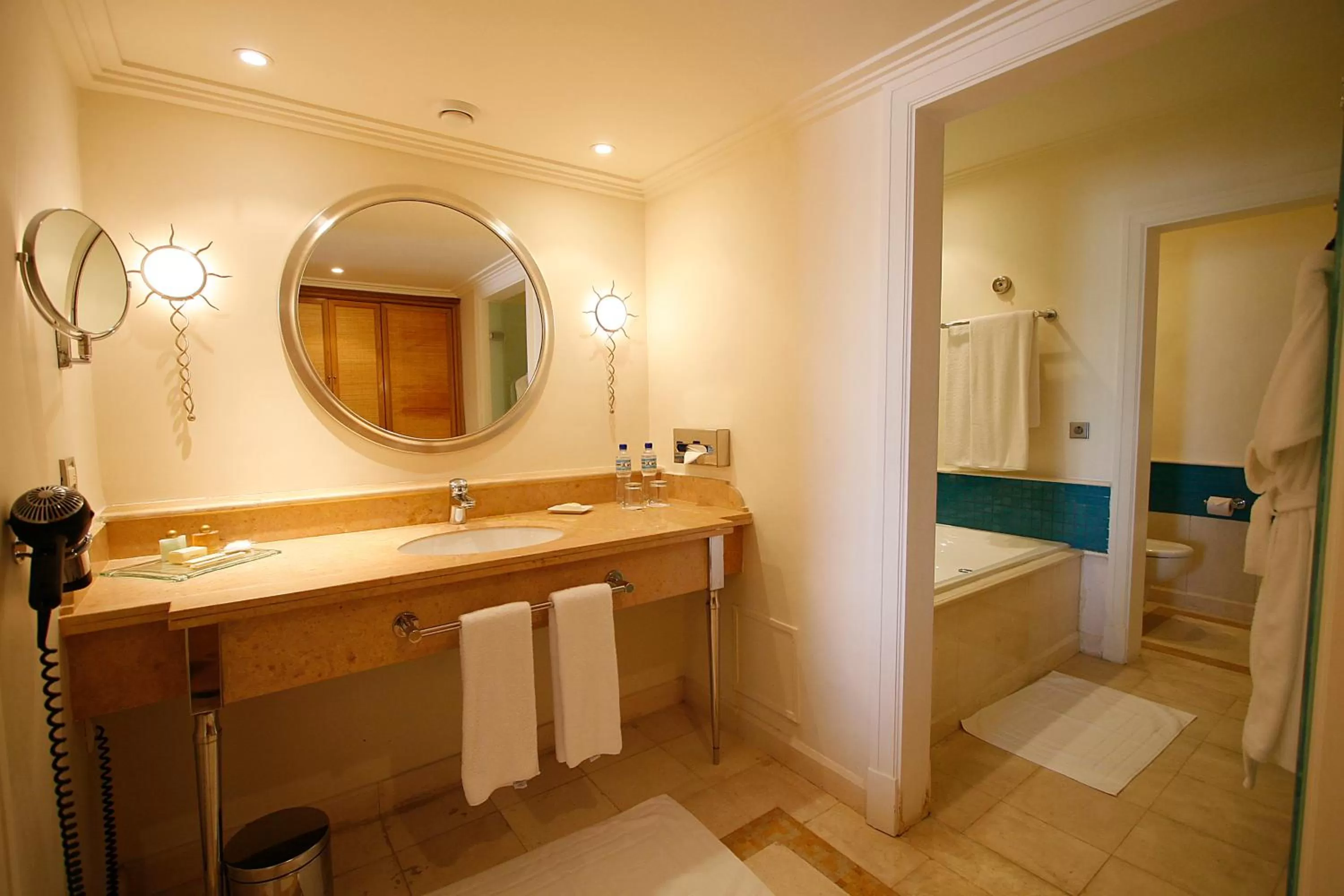 Bathroom in L' Amphitrite Palace Beach Resort & Spa