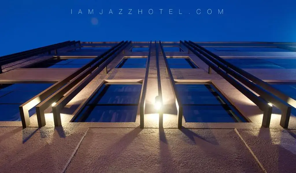 Swimming Pool in I am Jazz Hotel