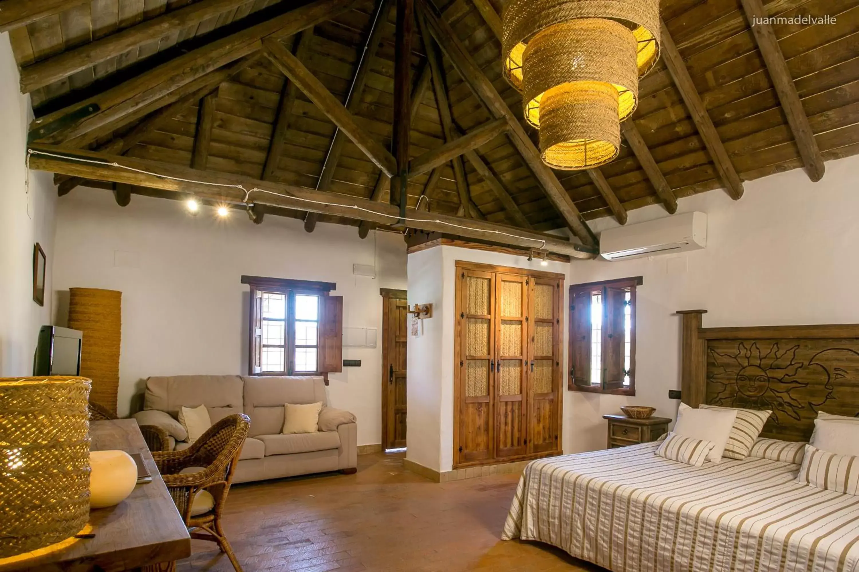 Bed in Ardea Purpurea Bed in Ardea Purpurea