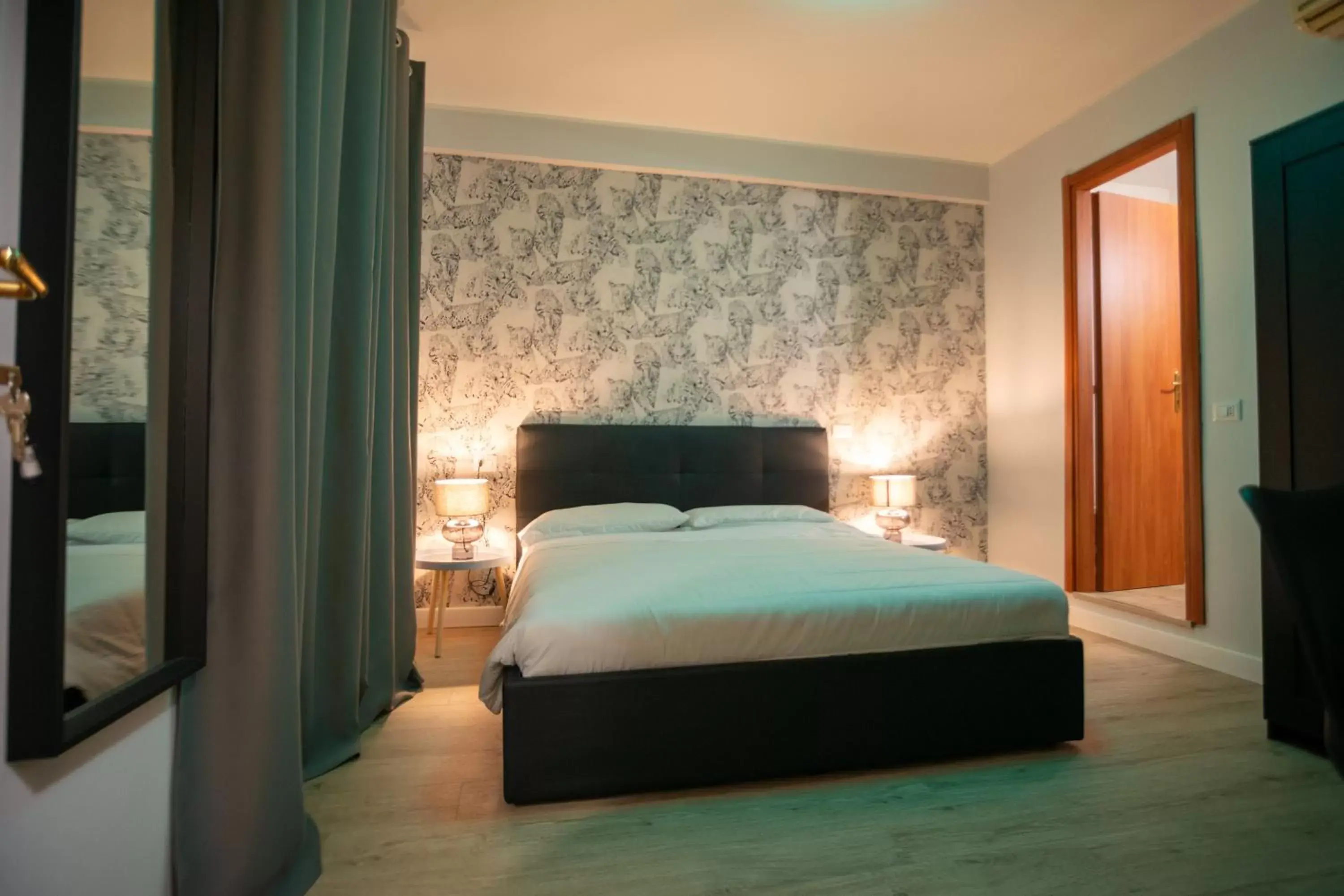 Large Double Room in Casa flowers 2 Large Double Room in Casa flowers 2