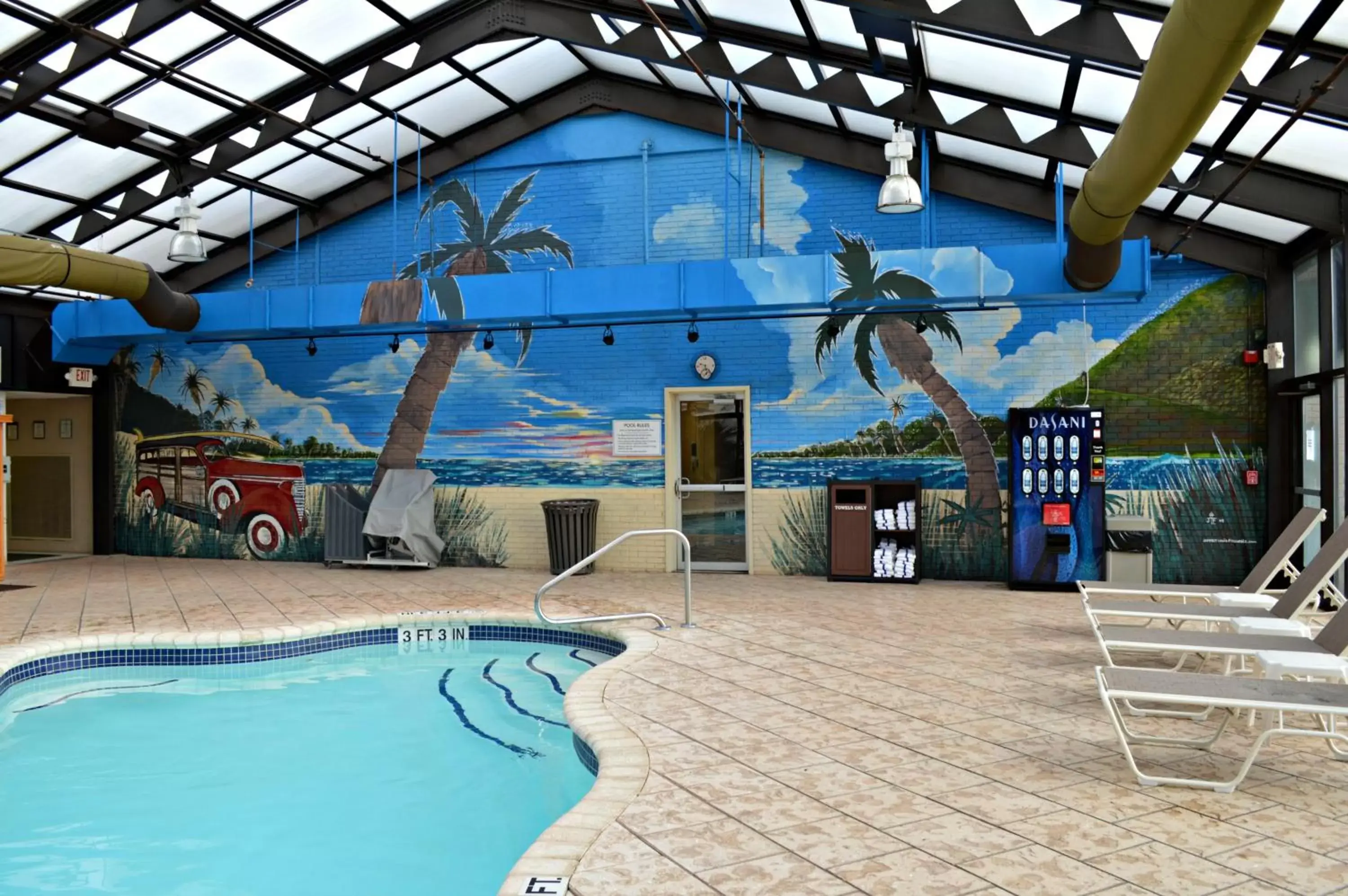Swimming Pool in Wyndham Garden Hotel Cross Lanes Charleston