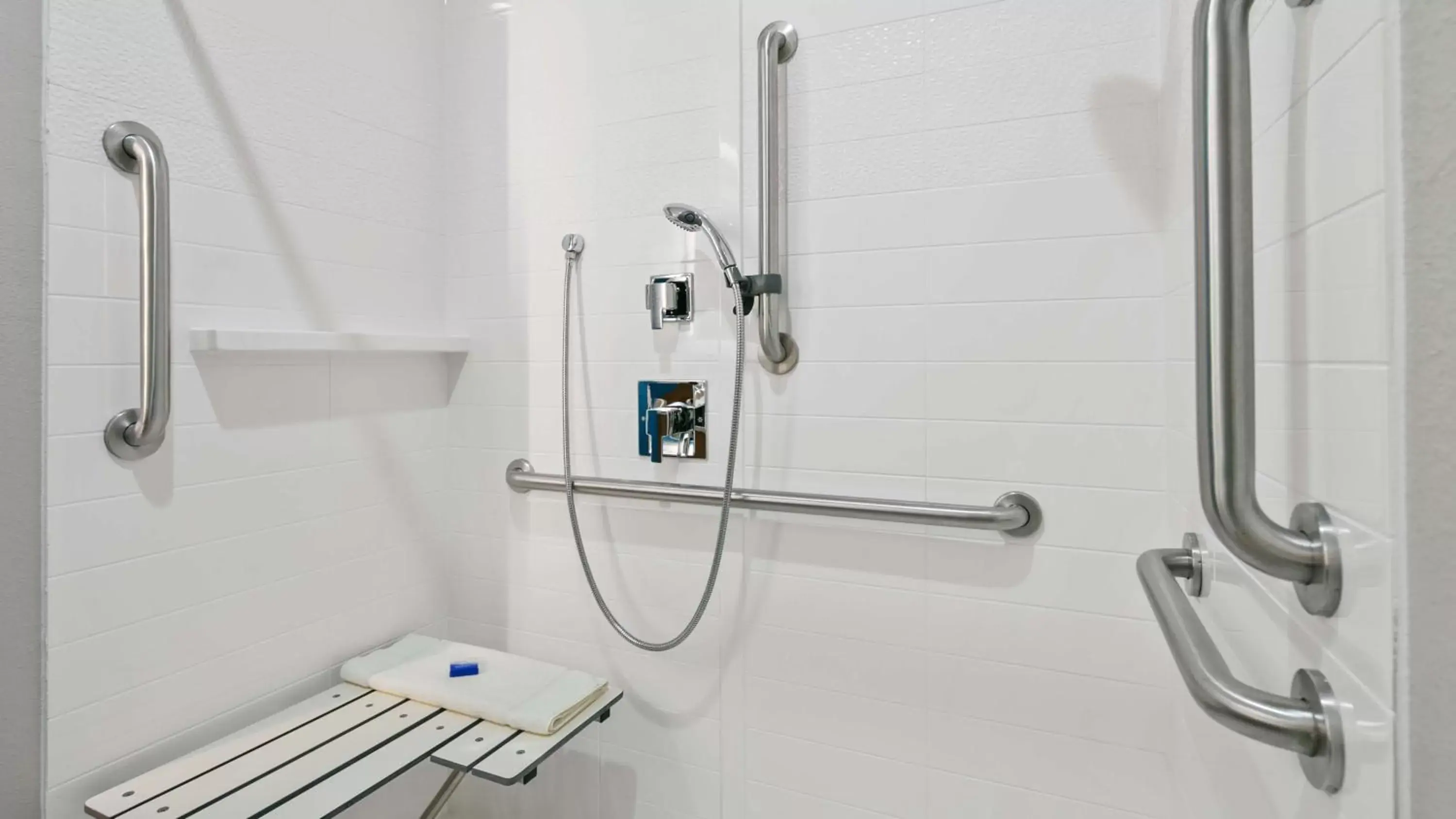 King Suite with Roll-in Shower - Mobility Access in Best Western Plus Houston Atascocita Inn & Suites King Suite with Roll-in Shower - Mobility Access in Best Western Plus Houston Atascocita Inn & Suites