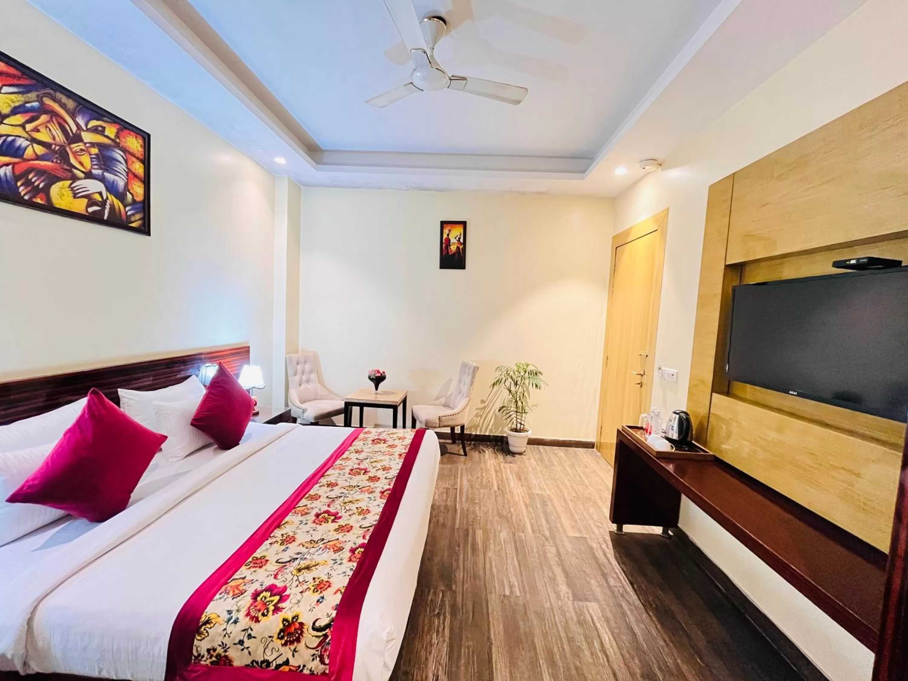 Bed in Hotel Banz near Delhi Airport