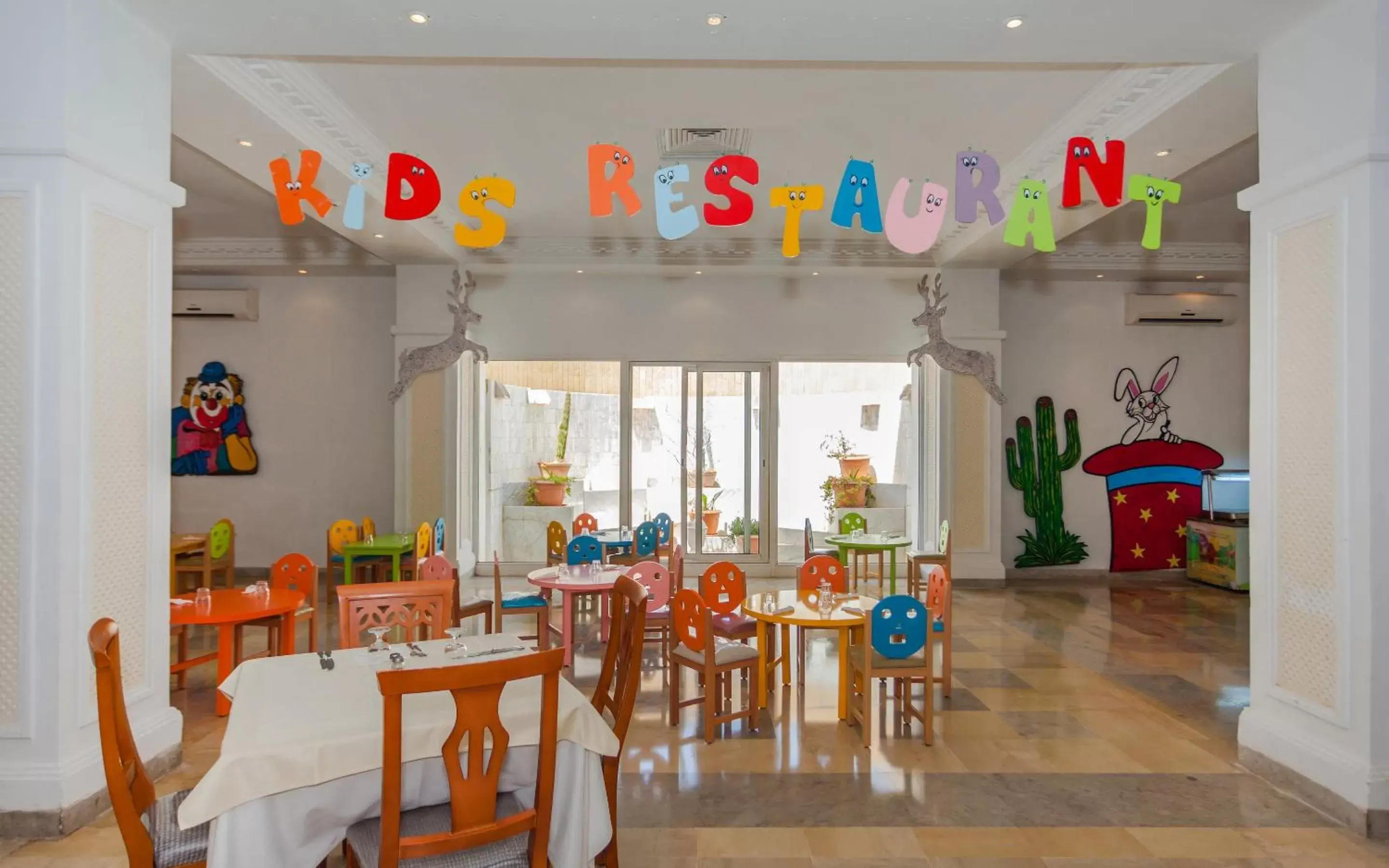 Kids's club, Restaurant/Places to Eat in El Mouradi Djerba Menzel