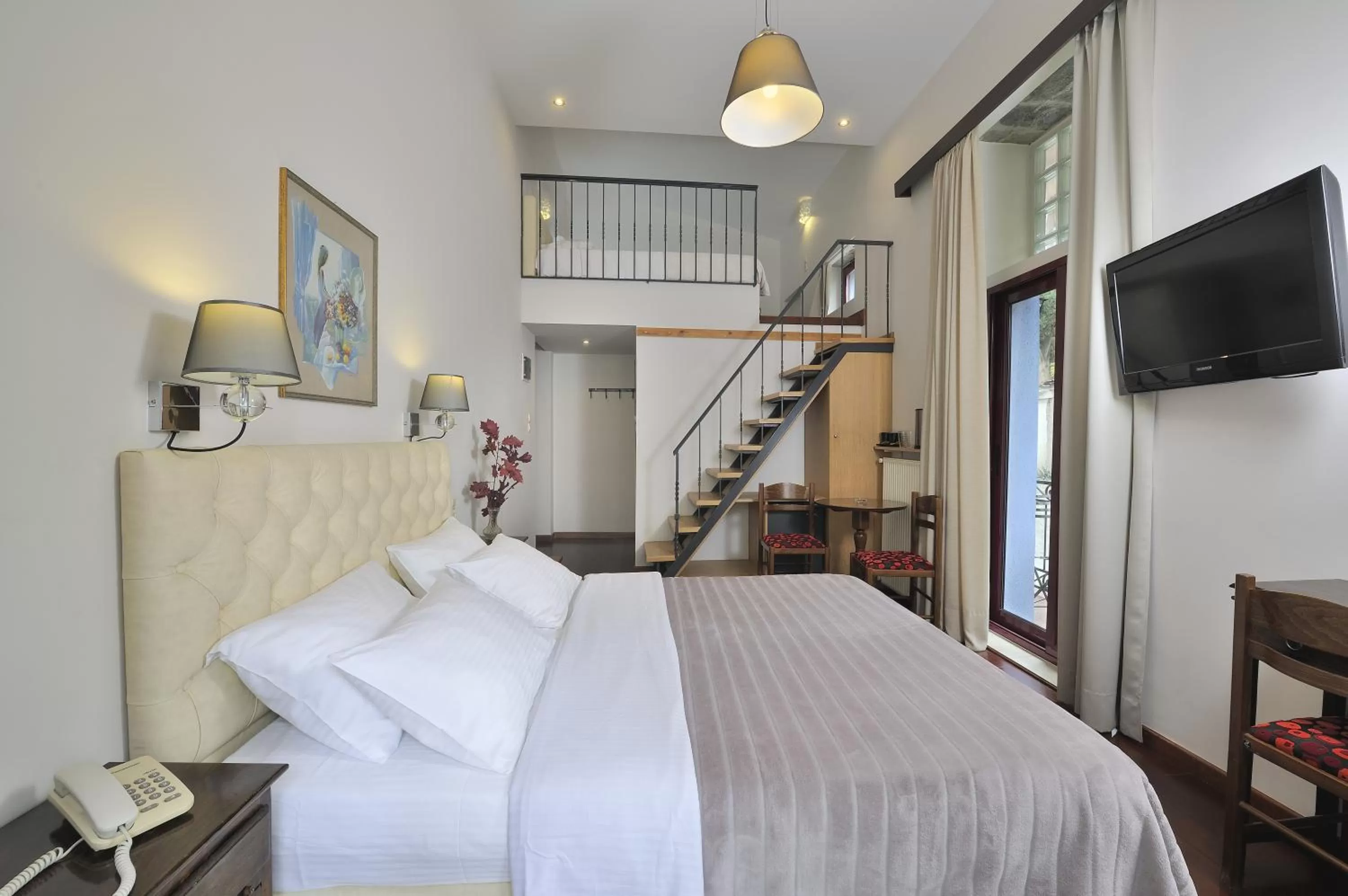 Balcony/Terrace, Bed in Dryades & Orion Hotel