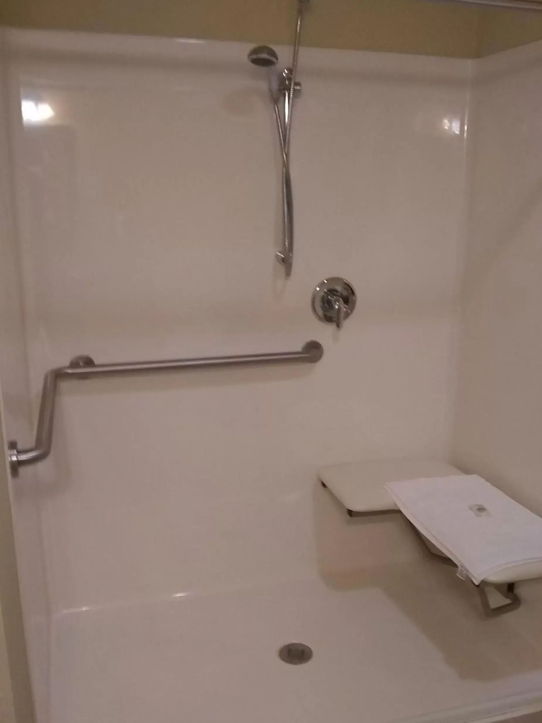 Shower, Bathroom in Cobblestone Inn & Suites - Marquette