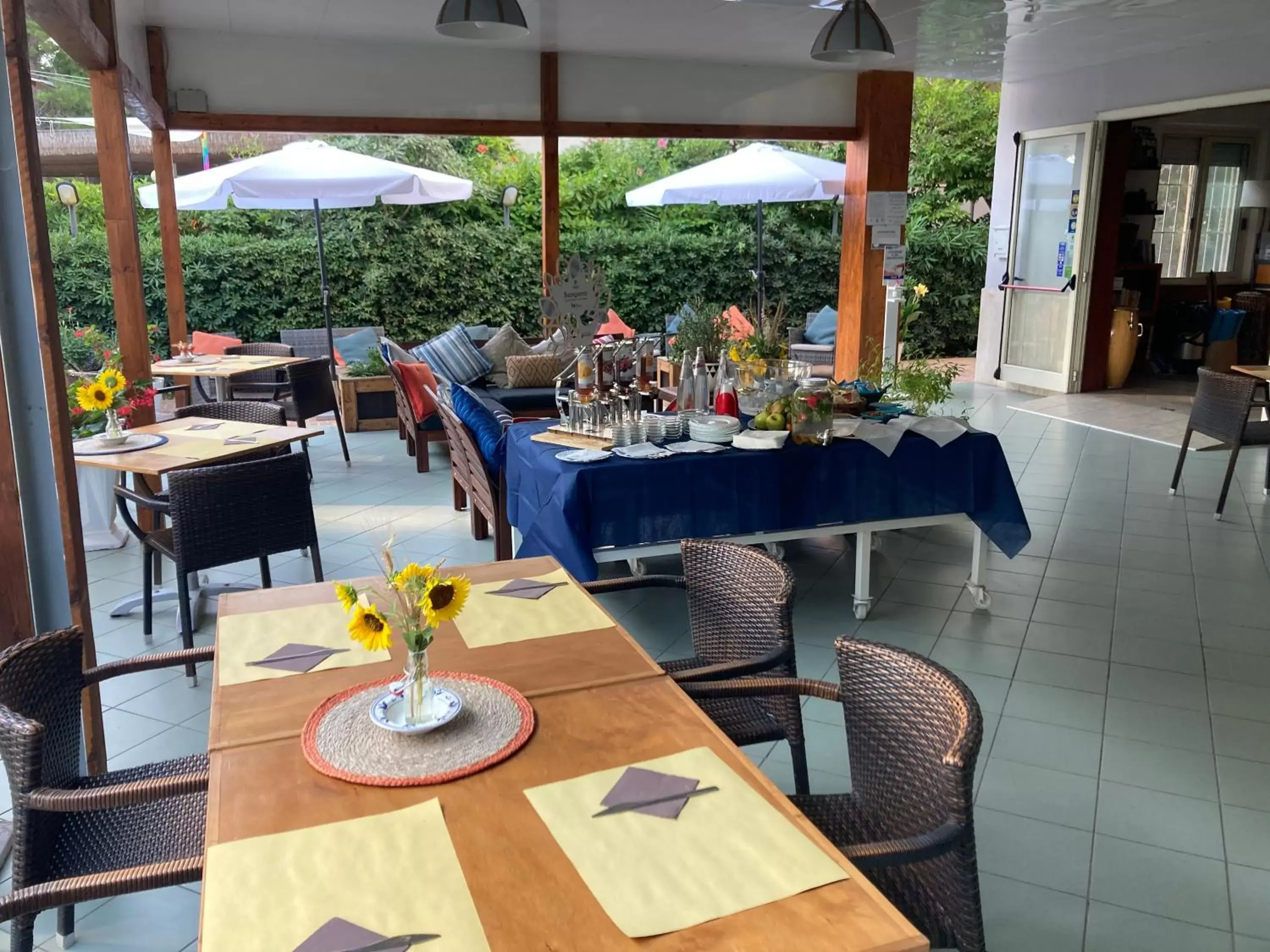 Lounge or bar, Restaurant/Places to Eat in Hotel Cerrano