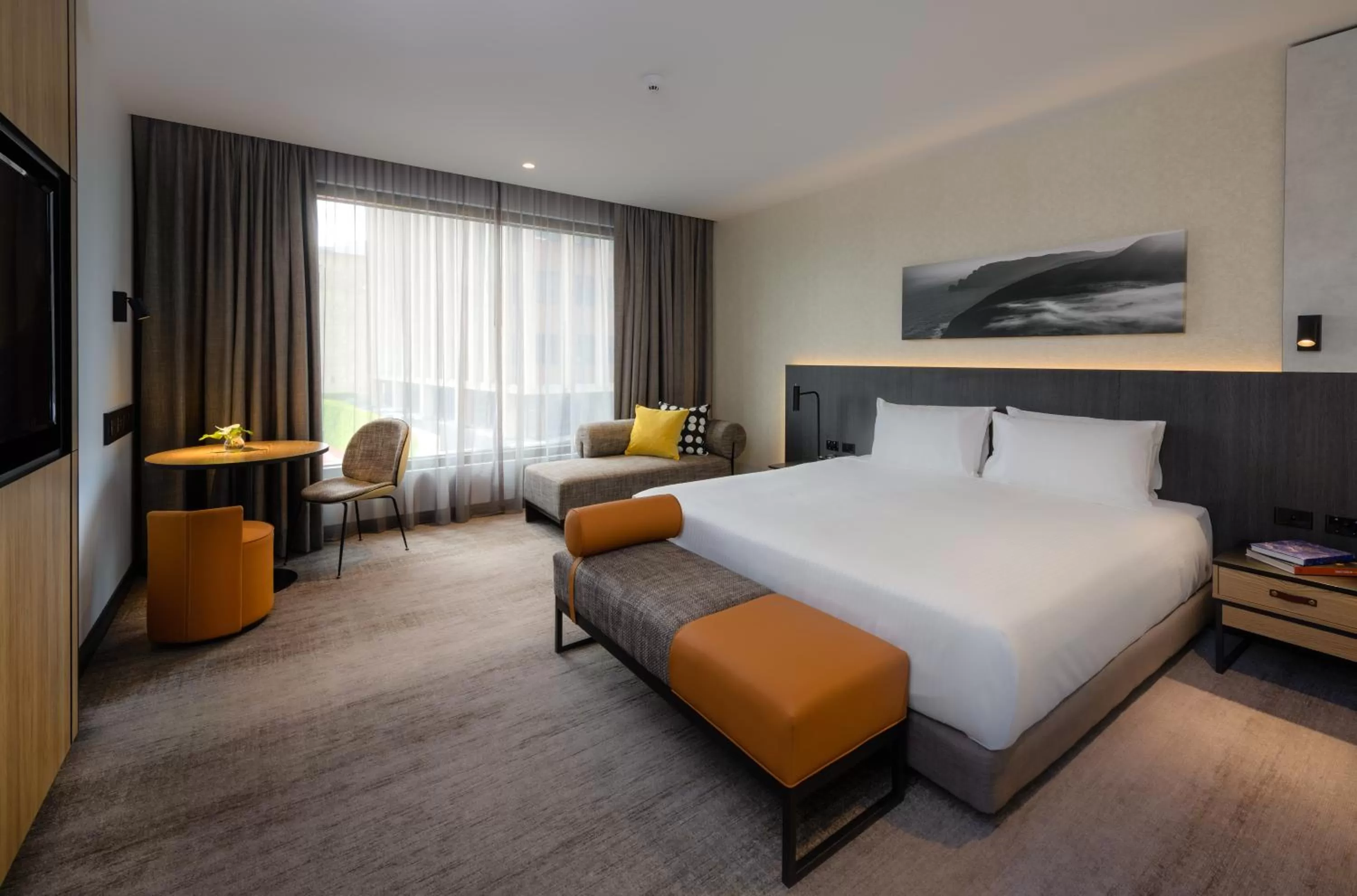 Photo of the whole room, Bed in Mövenpick Hotel Hobart