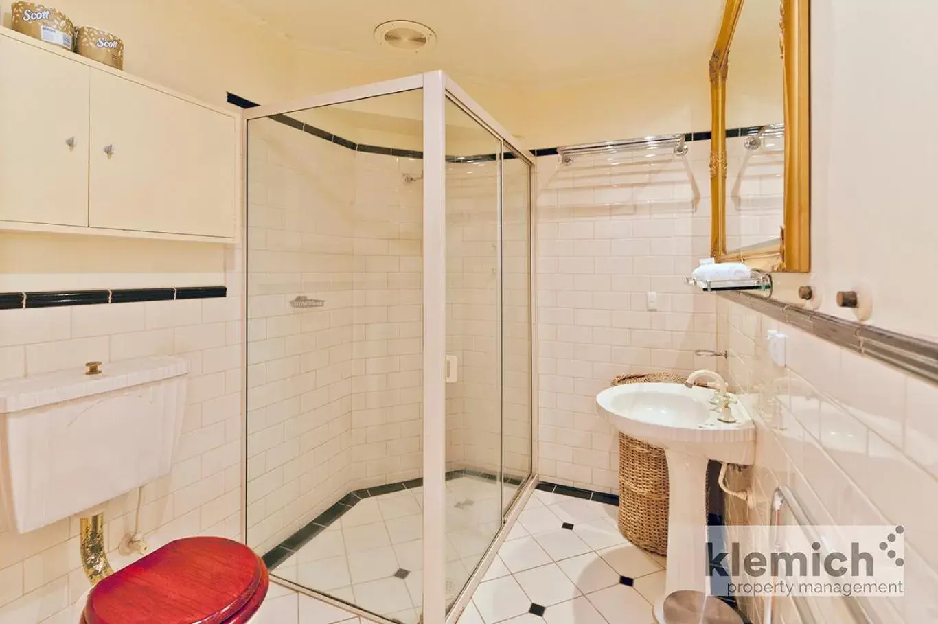 Bathroom in North Adelaide Heritage Cottages & Apartments