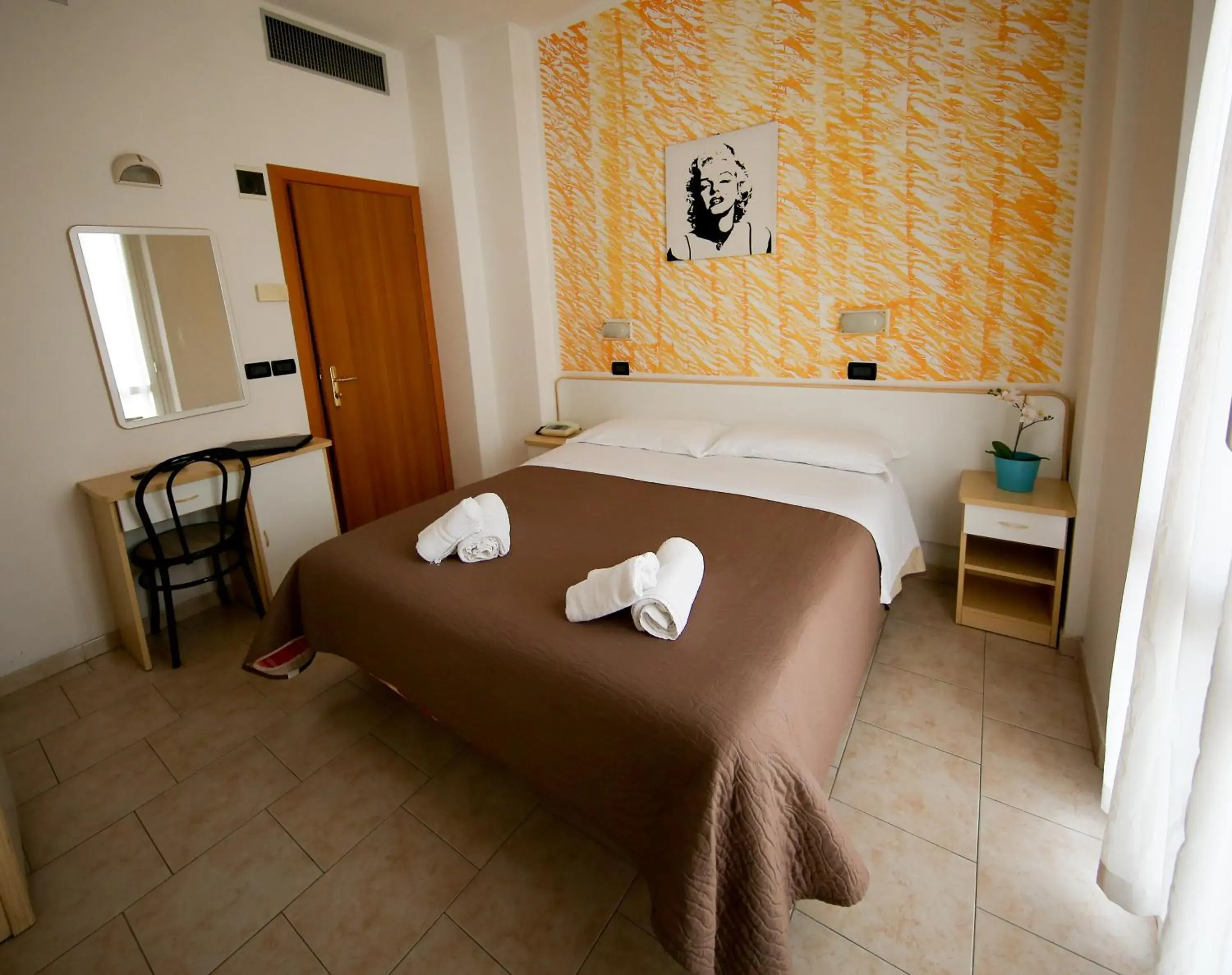 Photo of the whole room, Bed in Hotel Petrarca