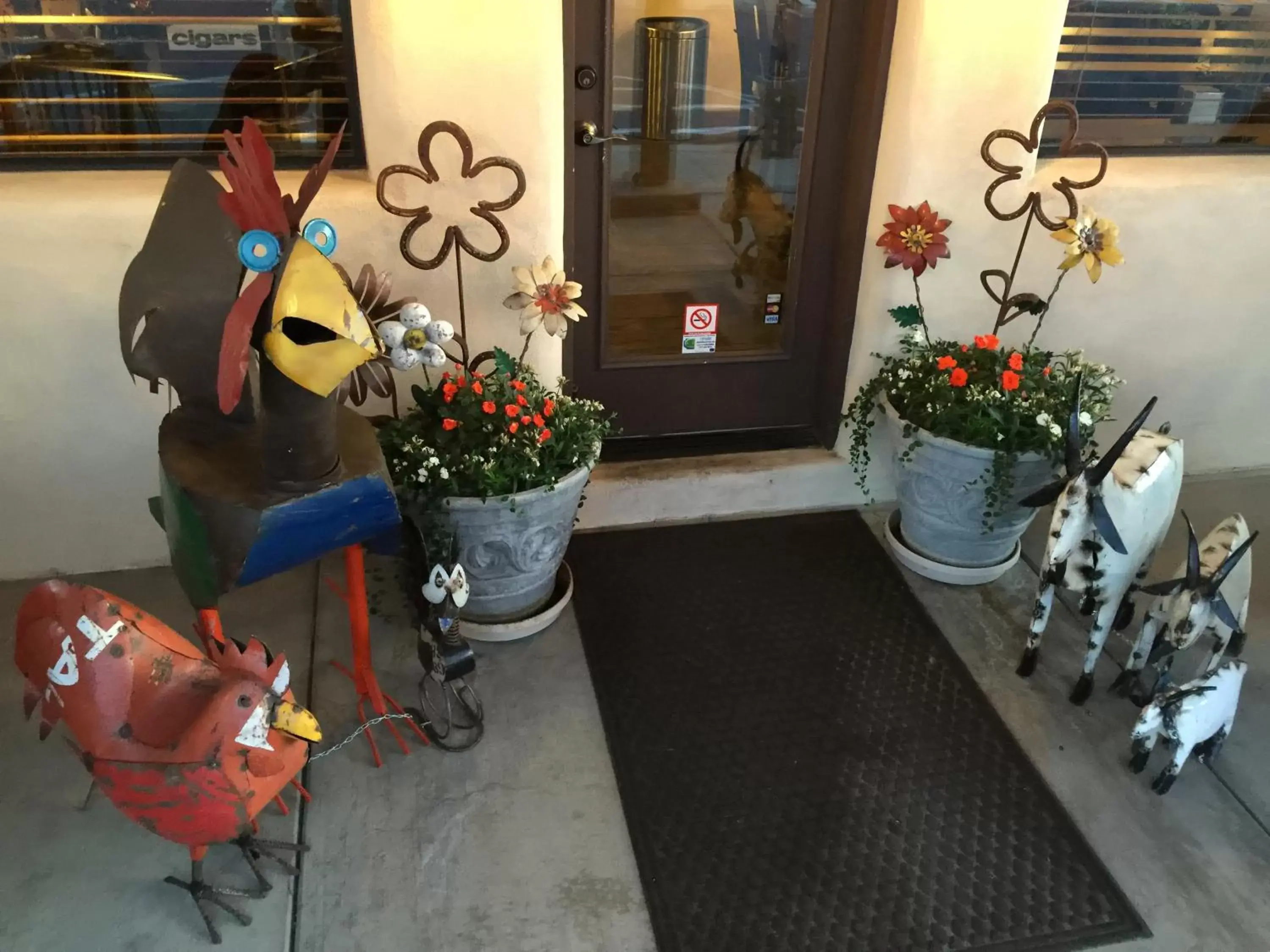 Facade/entrance in The Lodge on Route 66