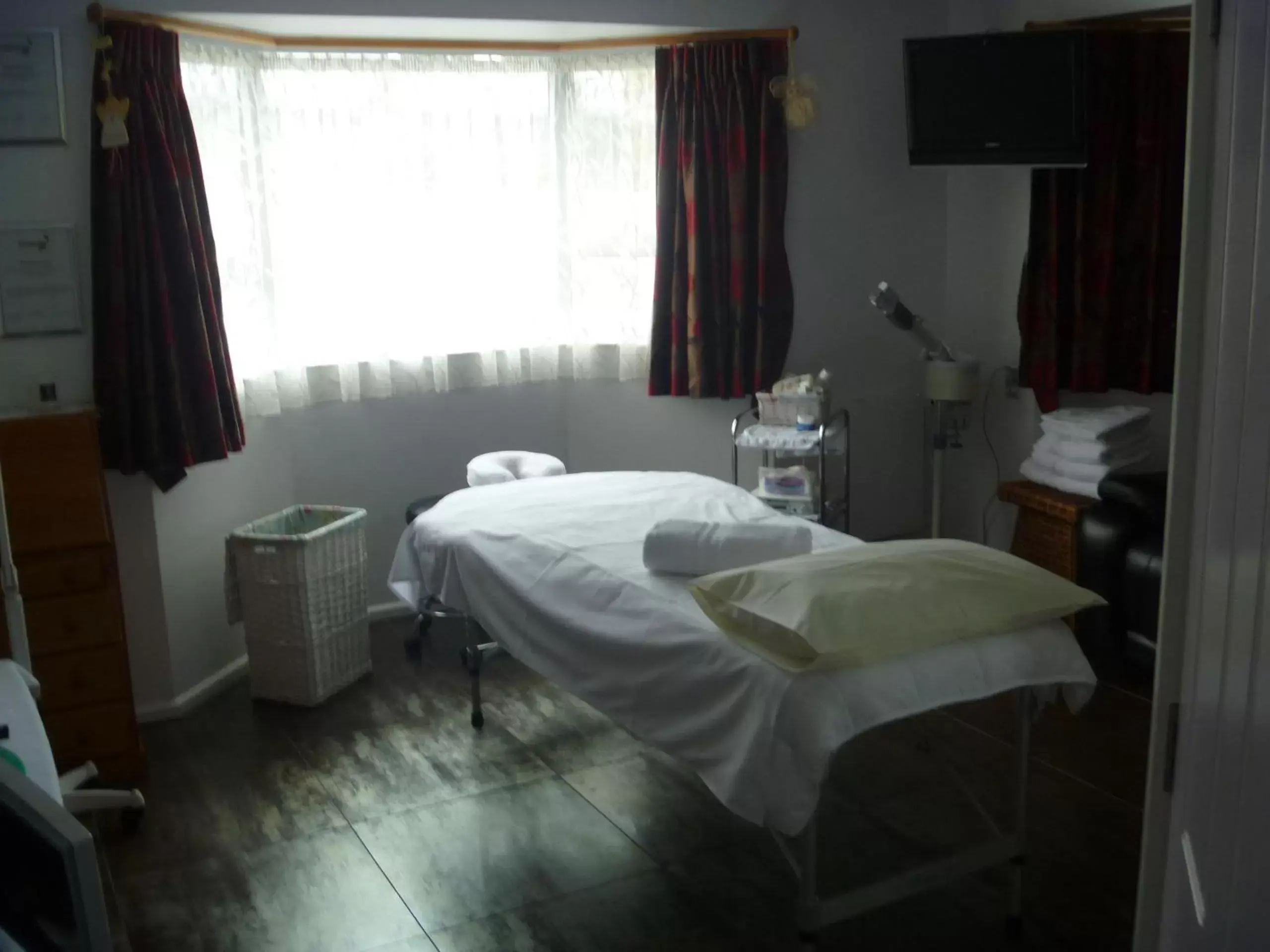 Spa and wellness centre/facilities, Bed in At Parkland Place B&B