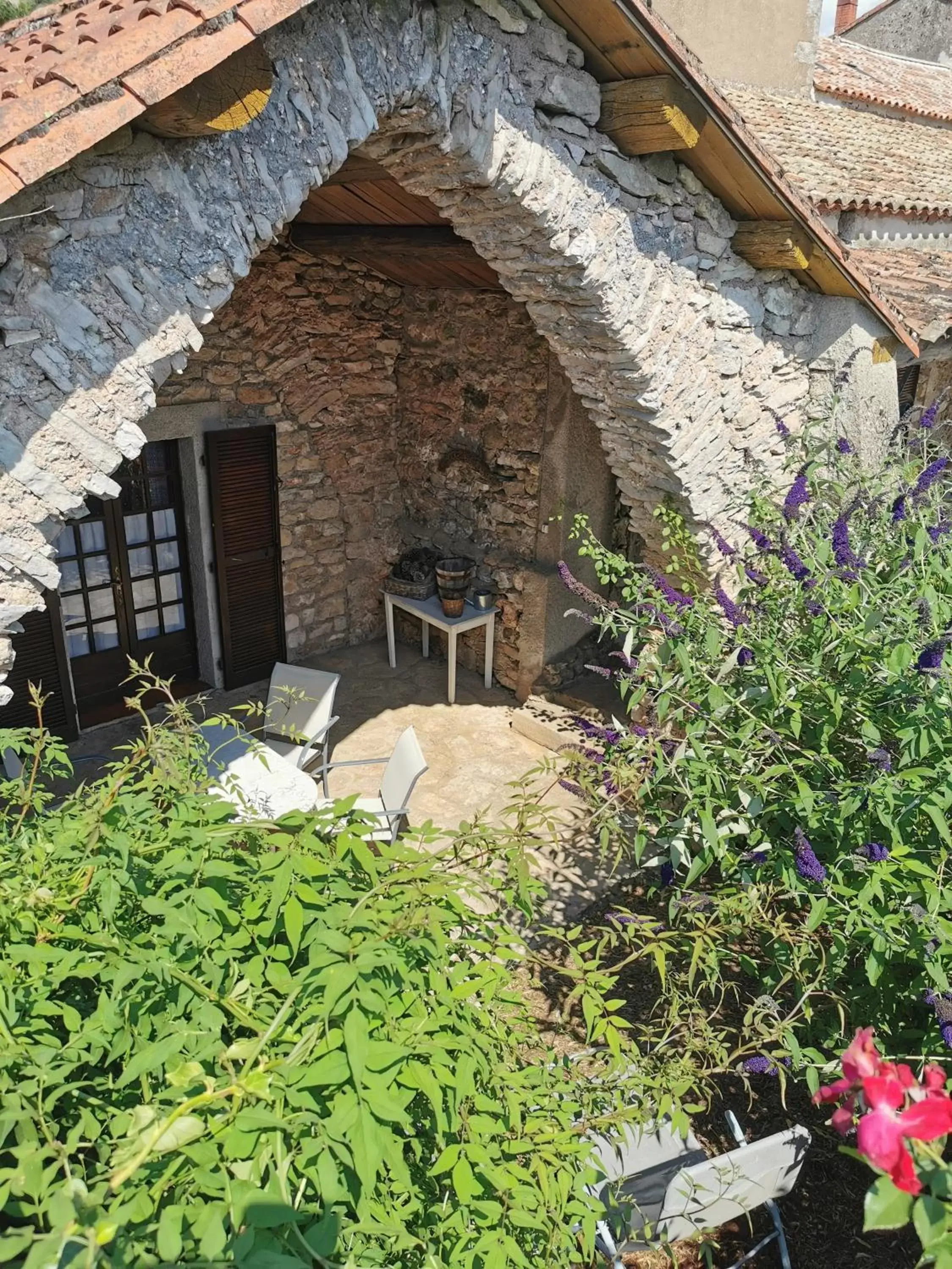 Patio in Le Barry du Grand Chemin