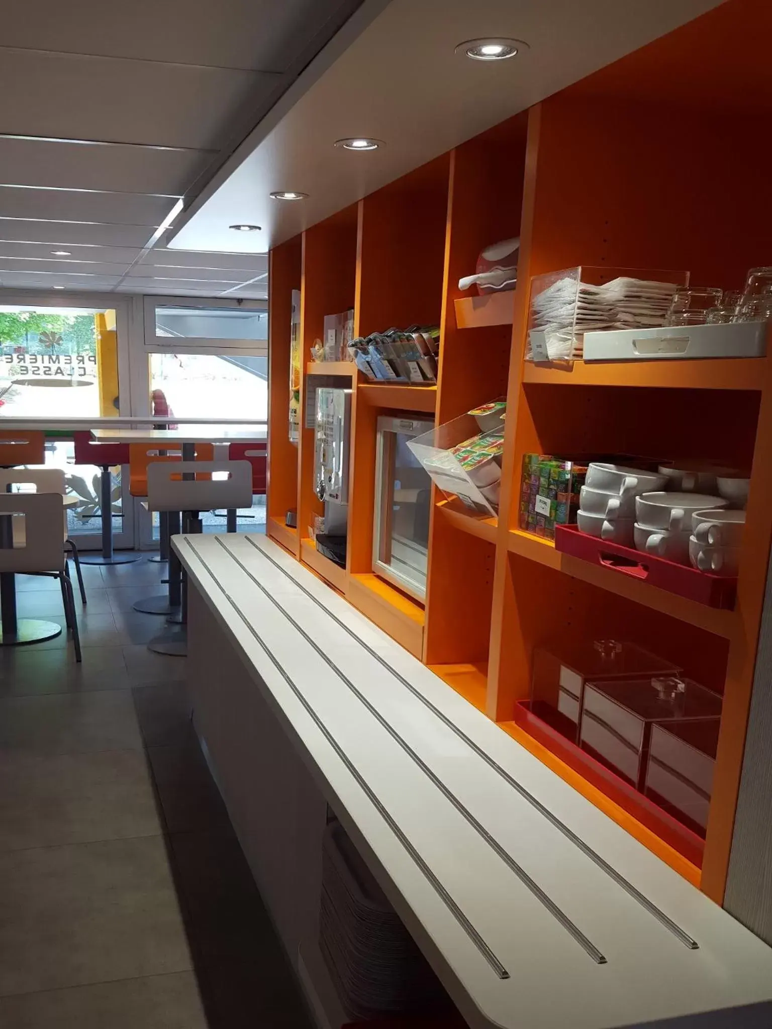 Continental breakfast, Restaurant/Places to Eat in Premiere Classe Lille Sud - Seclin