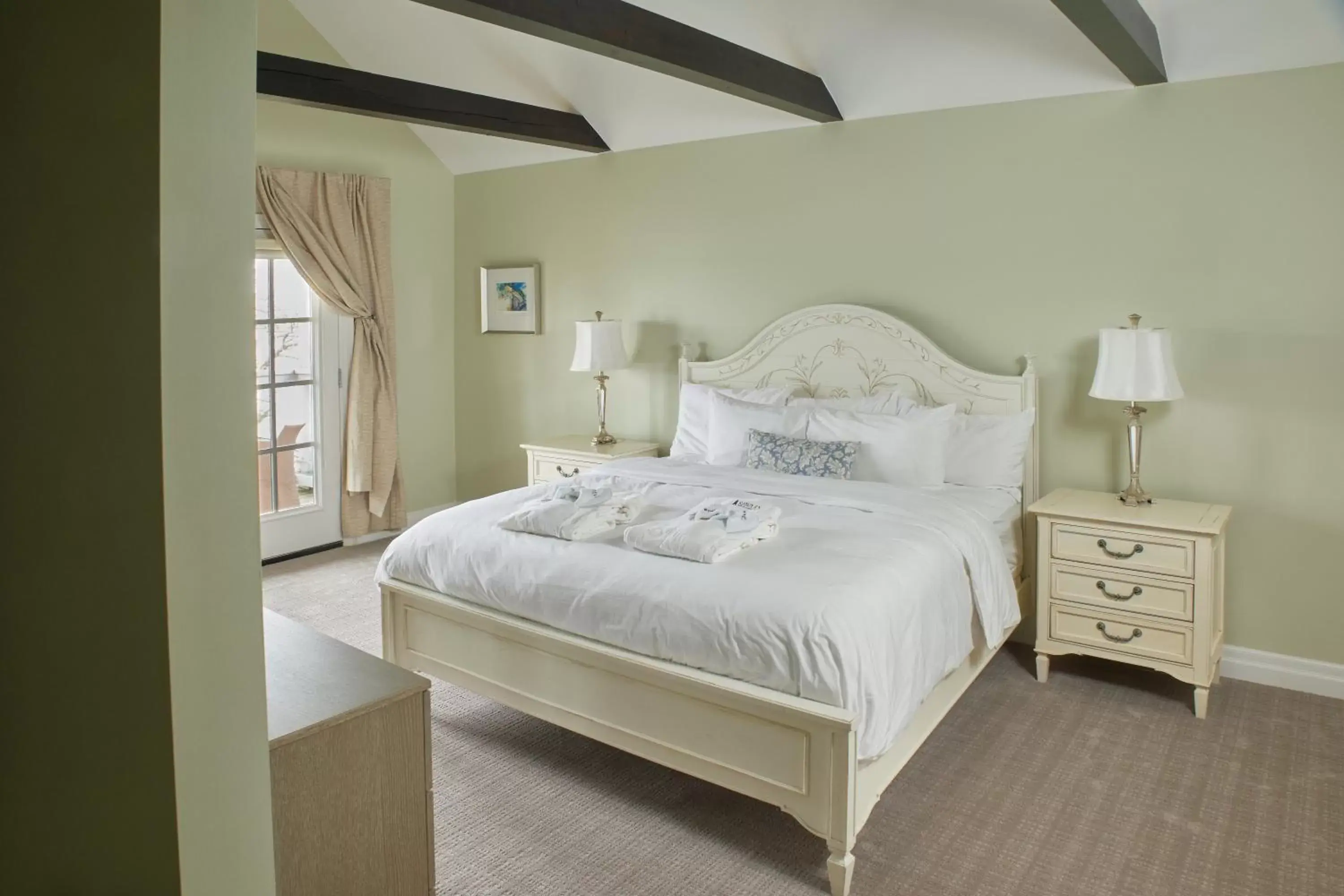 Bedroom, Bed in Rawley Resort, Spa & Marina