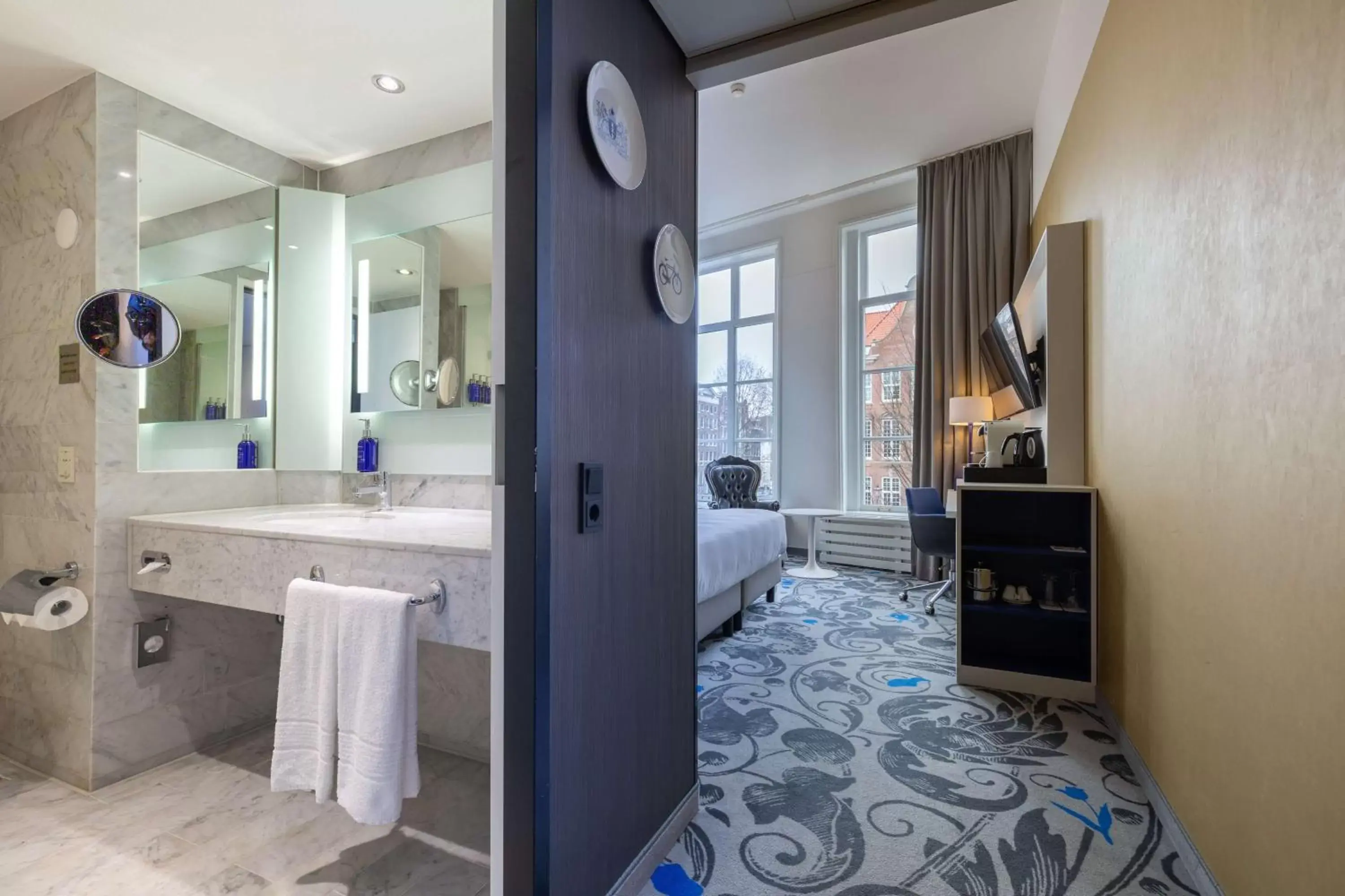 Bedroom, Bathroom in Radisson Blu Hotel, Amsterdam City Center