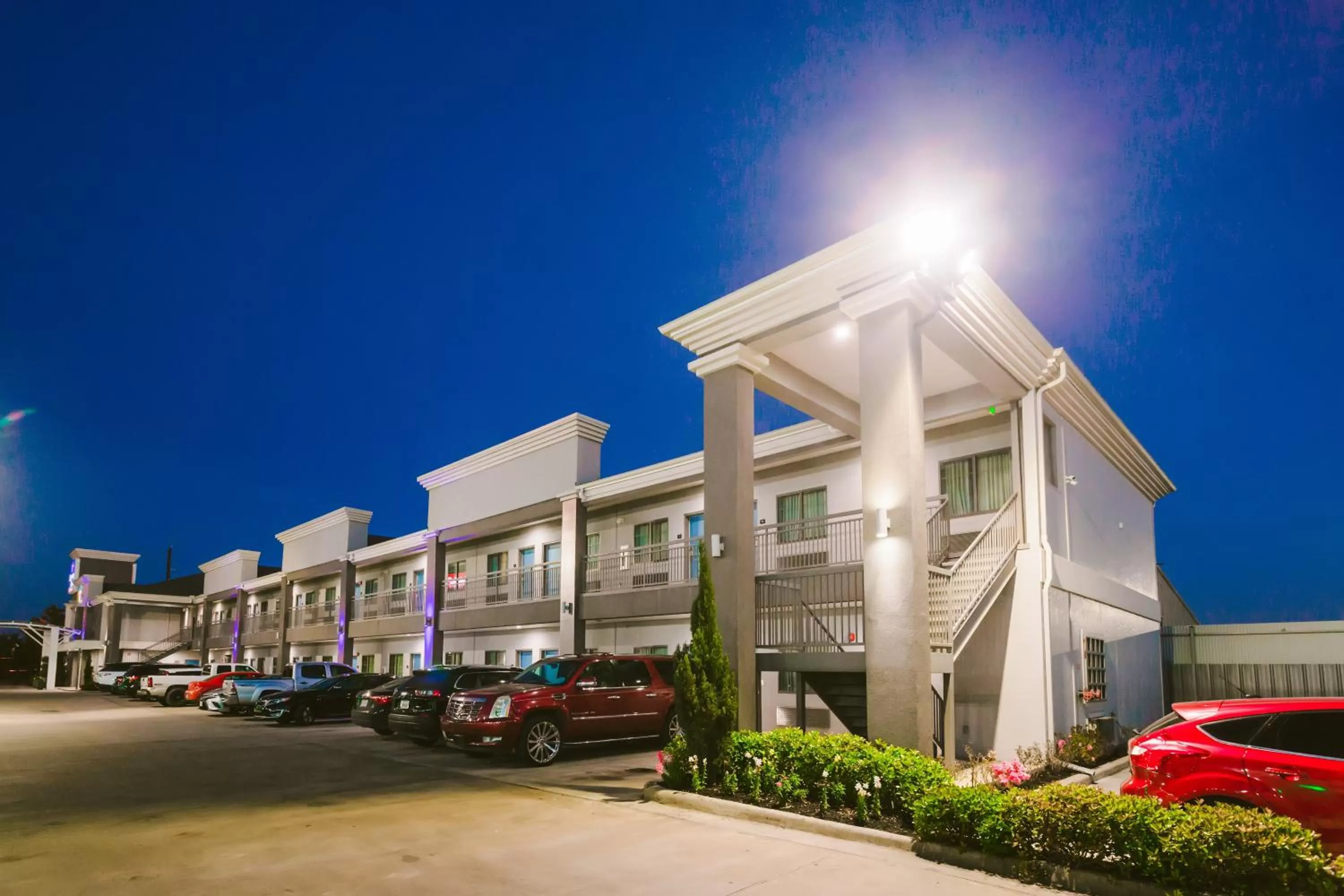 Property building in Express Inn - Spring