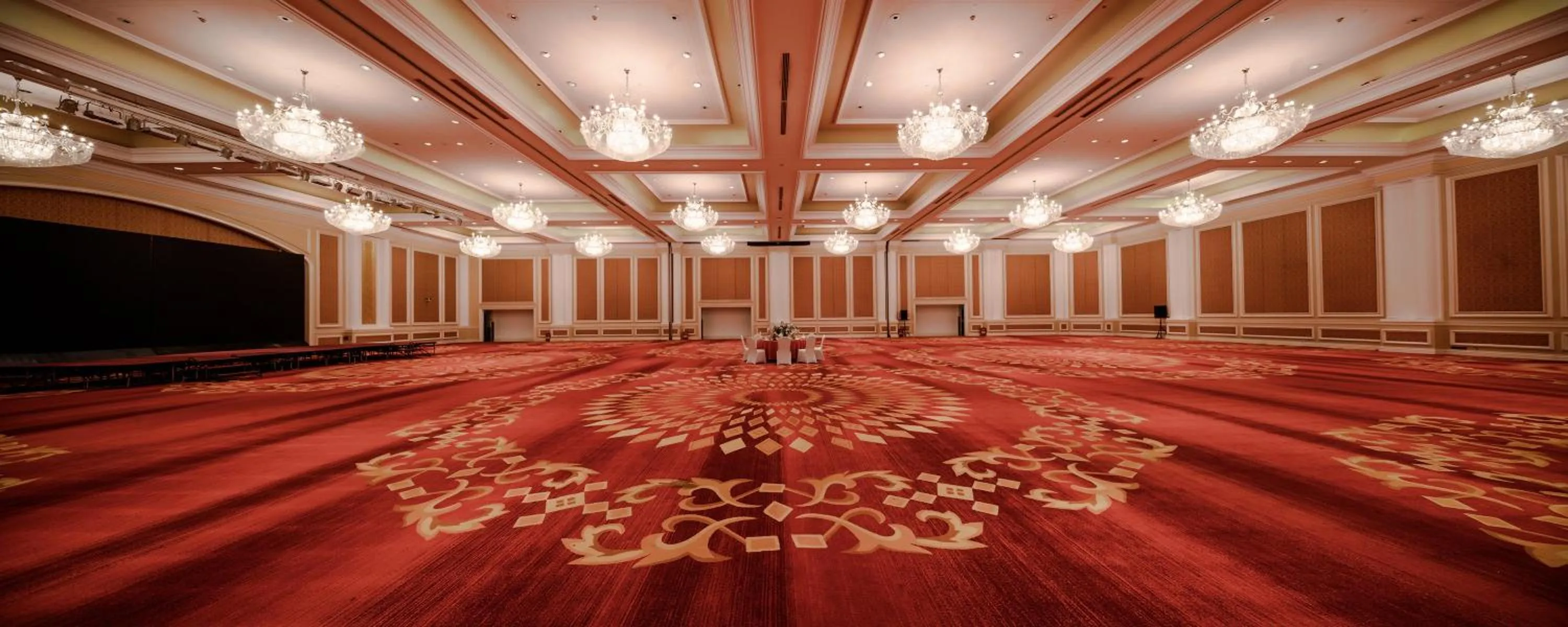Banquet/Function facilities in Crowne Plaza Ocean Spring Resort by IHG