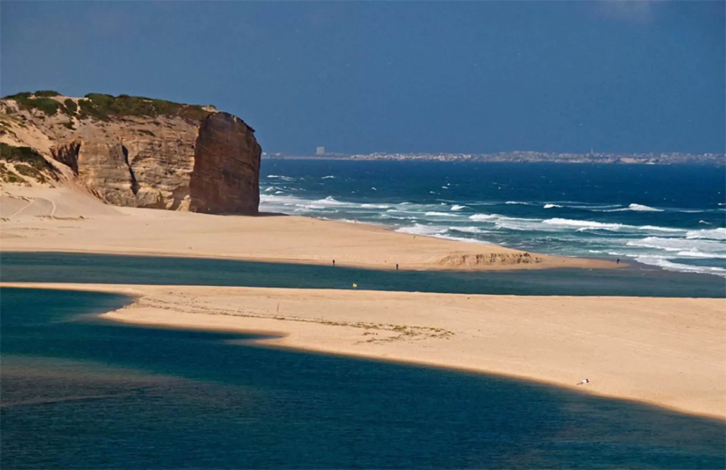 Area and facilities, Beach in Hotel Dona Leonor