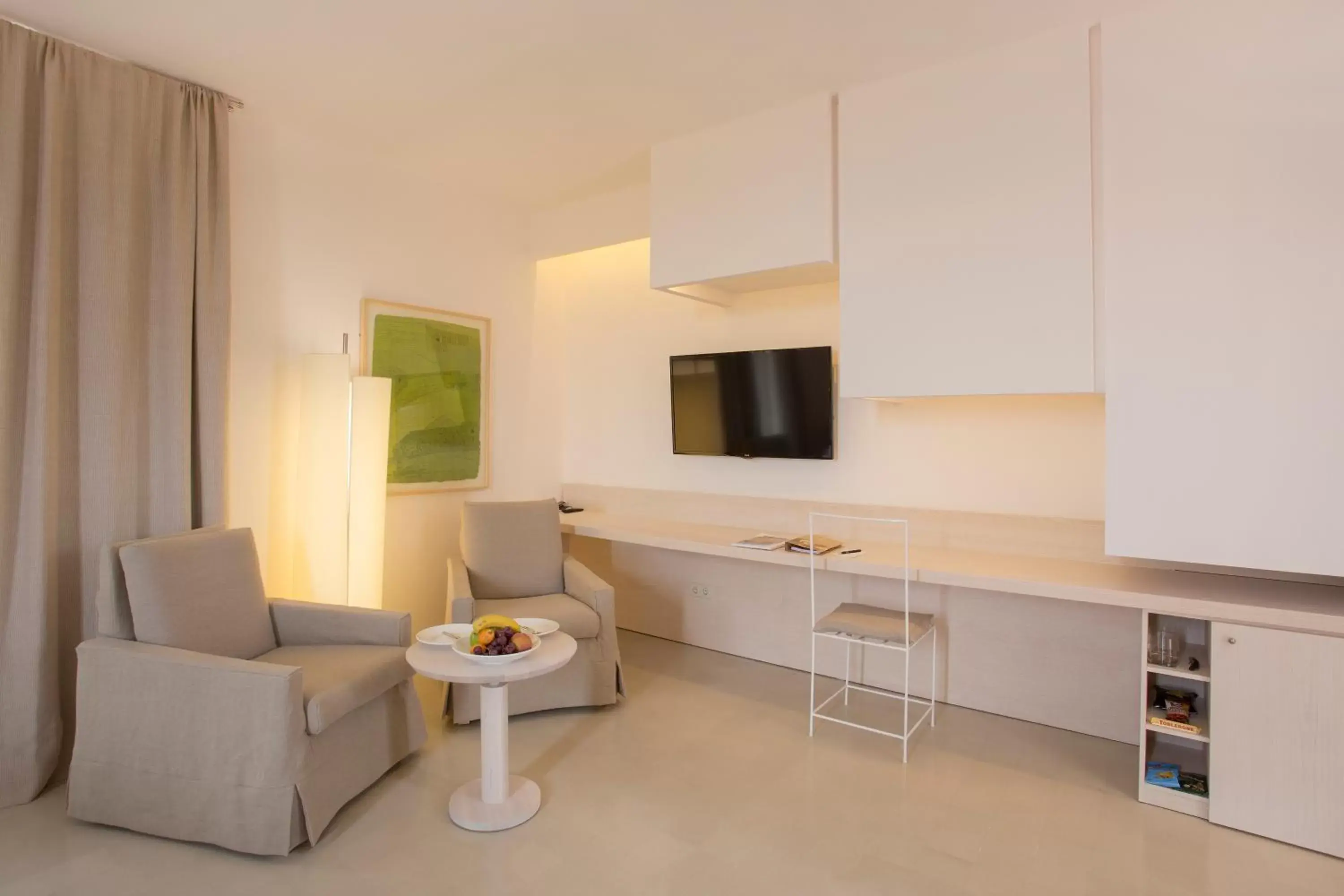 TV/Entertainment Center in Fontsanta Hotel Thermal & Spa - Adults Only