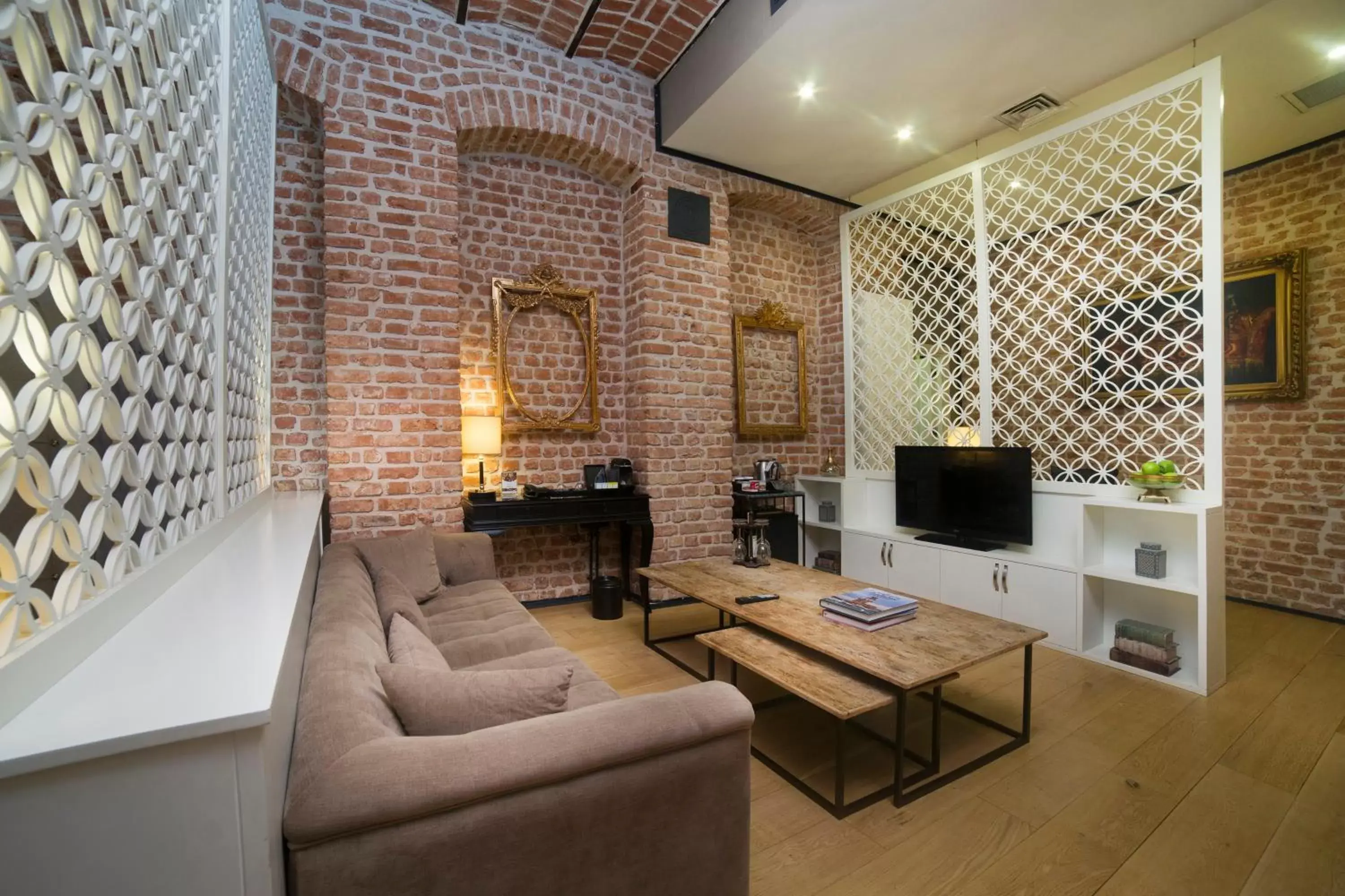 TV and multimedia, Seating Area in Régie Ottoman Istanbul - Special Category