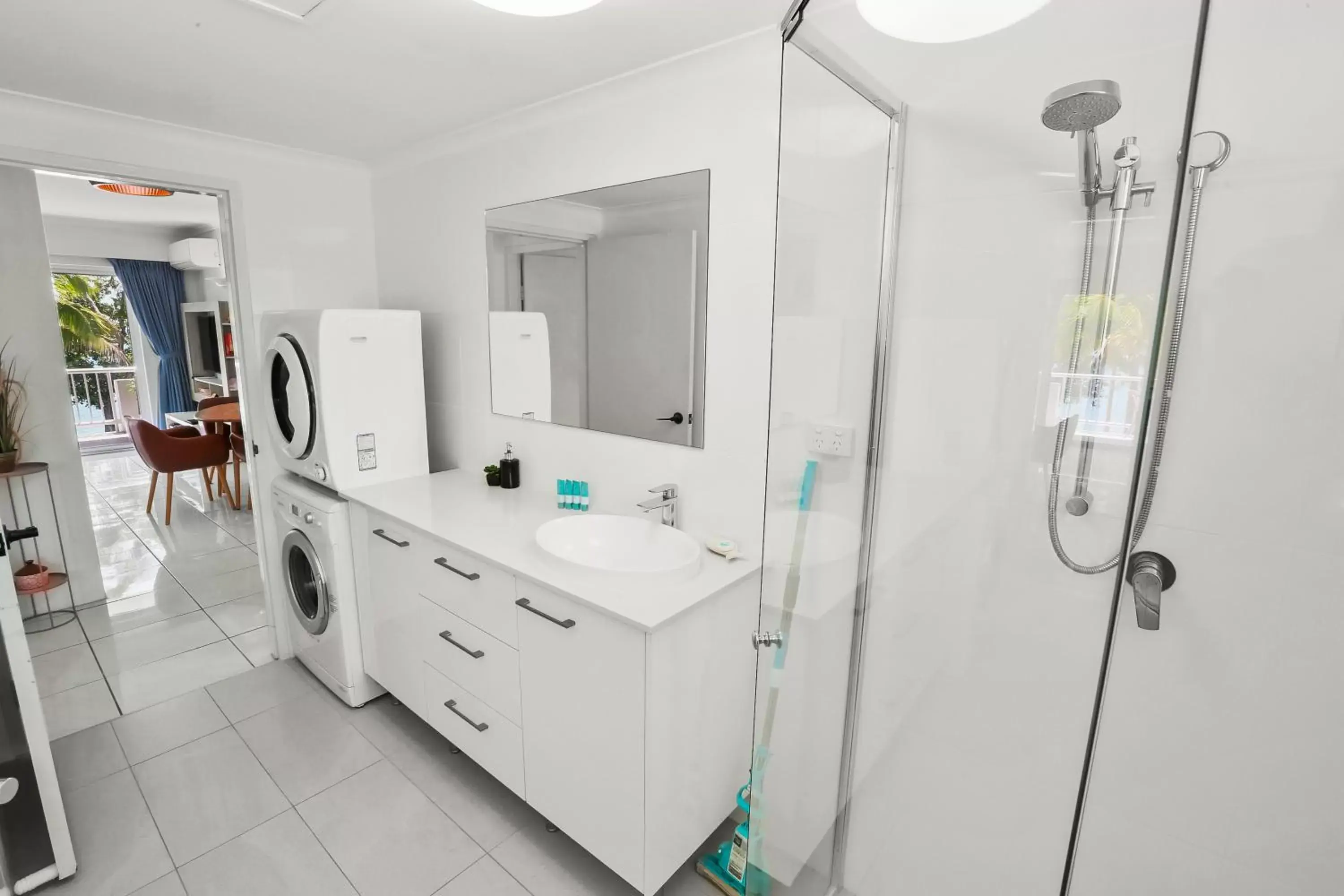 Bathroom in Agincourt Beachfront Apartments