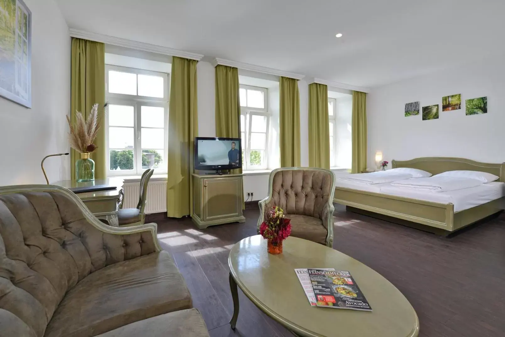 Photo of the whole room in Hotel Stadt Hameln