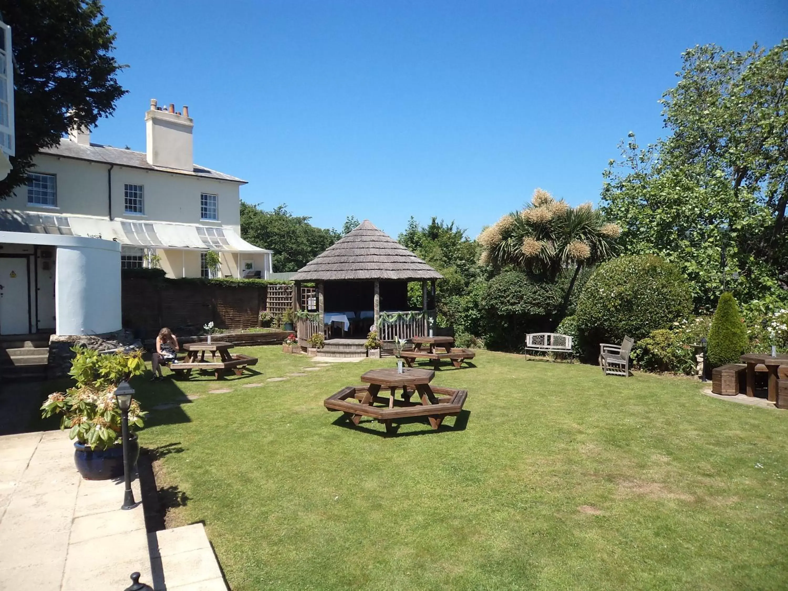 Garden, Property Building in The Mariners Hotel