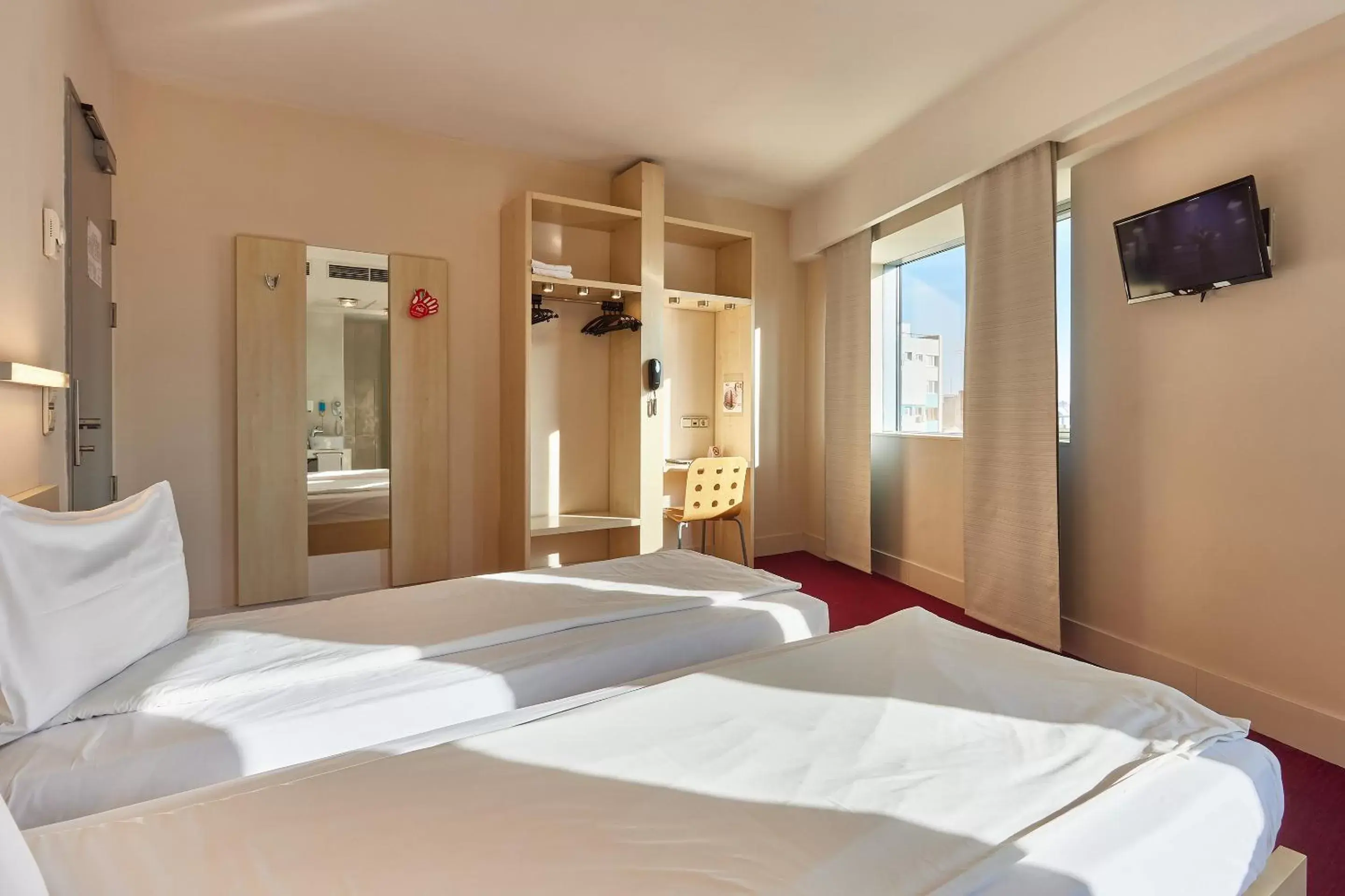 Bed in Hello Hotels Gara de Nord