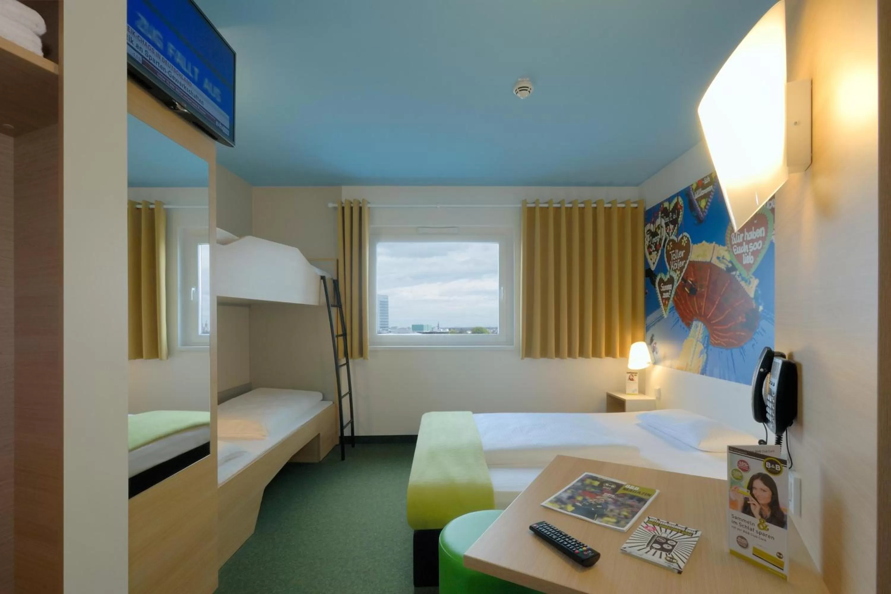 Family Room in B&B Hotel München City-West