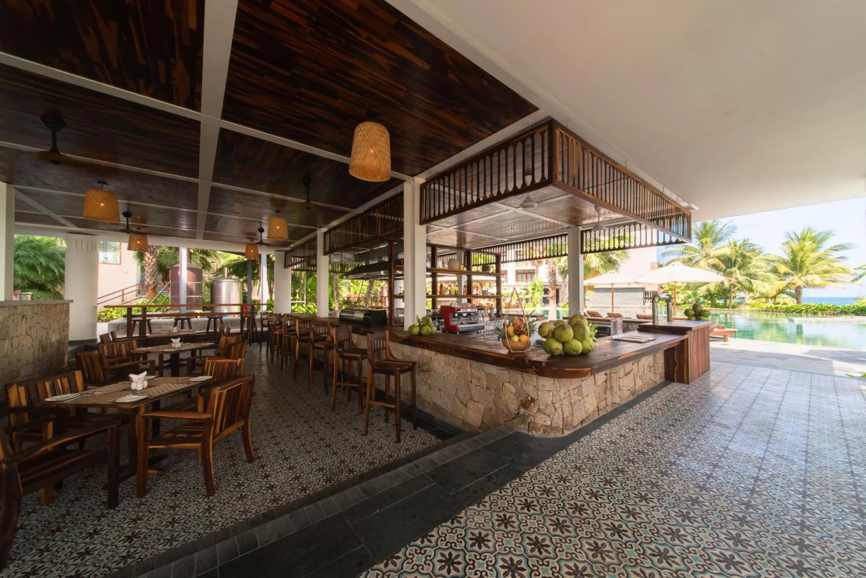 Lounge or bar in Alibu Resort Nha Trang