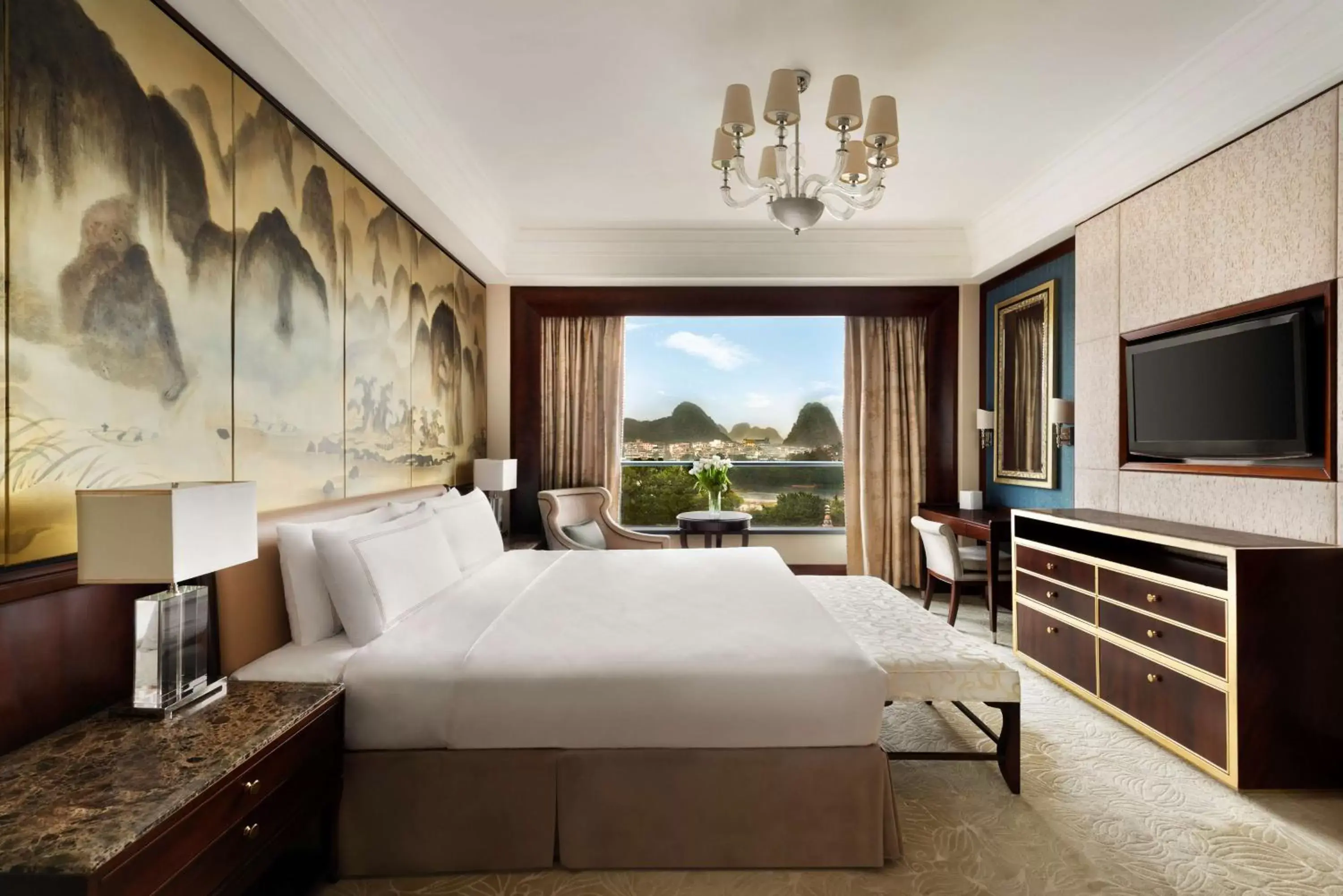 Photo of the whole room in Shangri-La Guilin