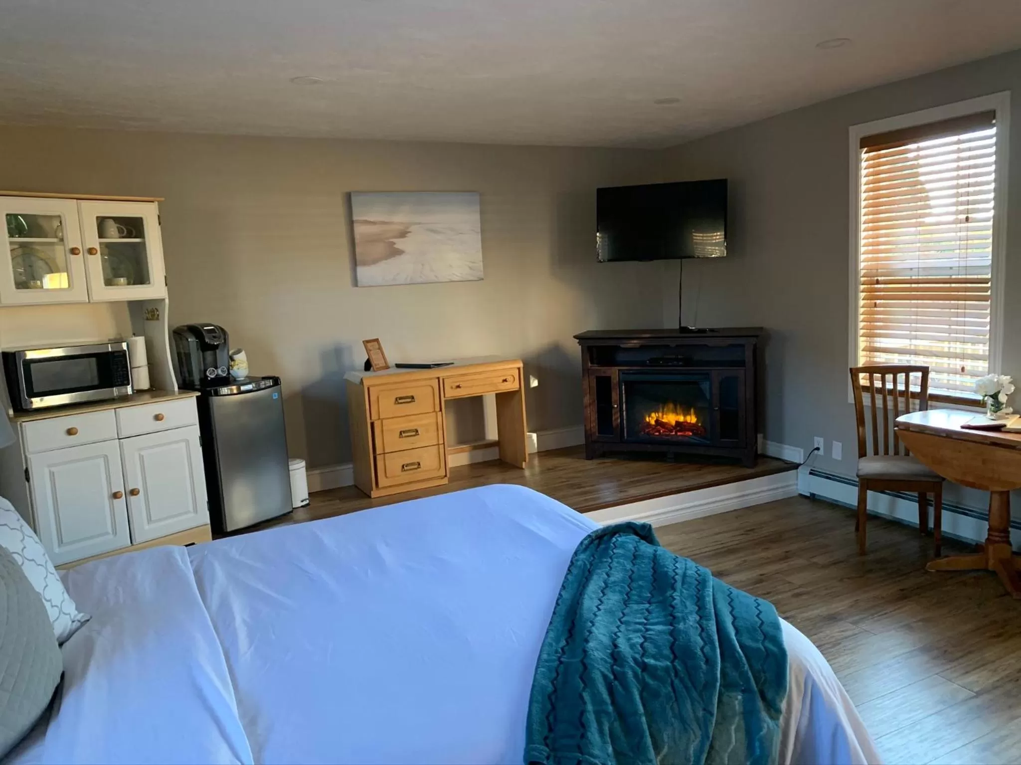 Bed in Alma Shore Lane Suites & Cottages